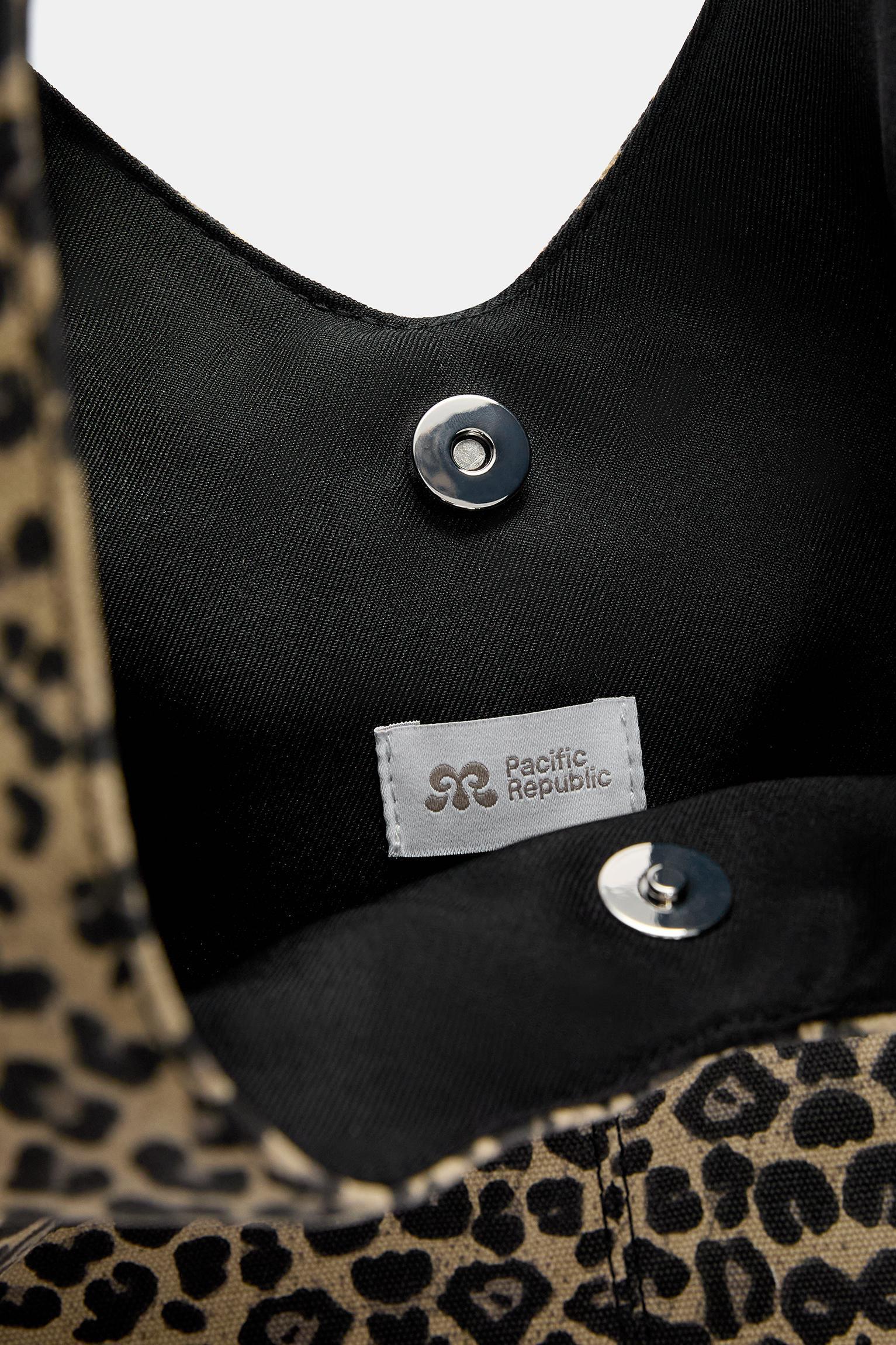 Leopard print canvas shopper bag Product Image