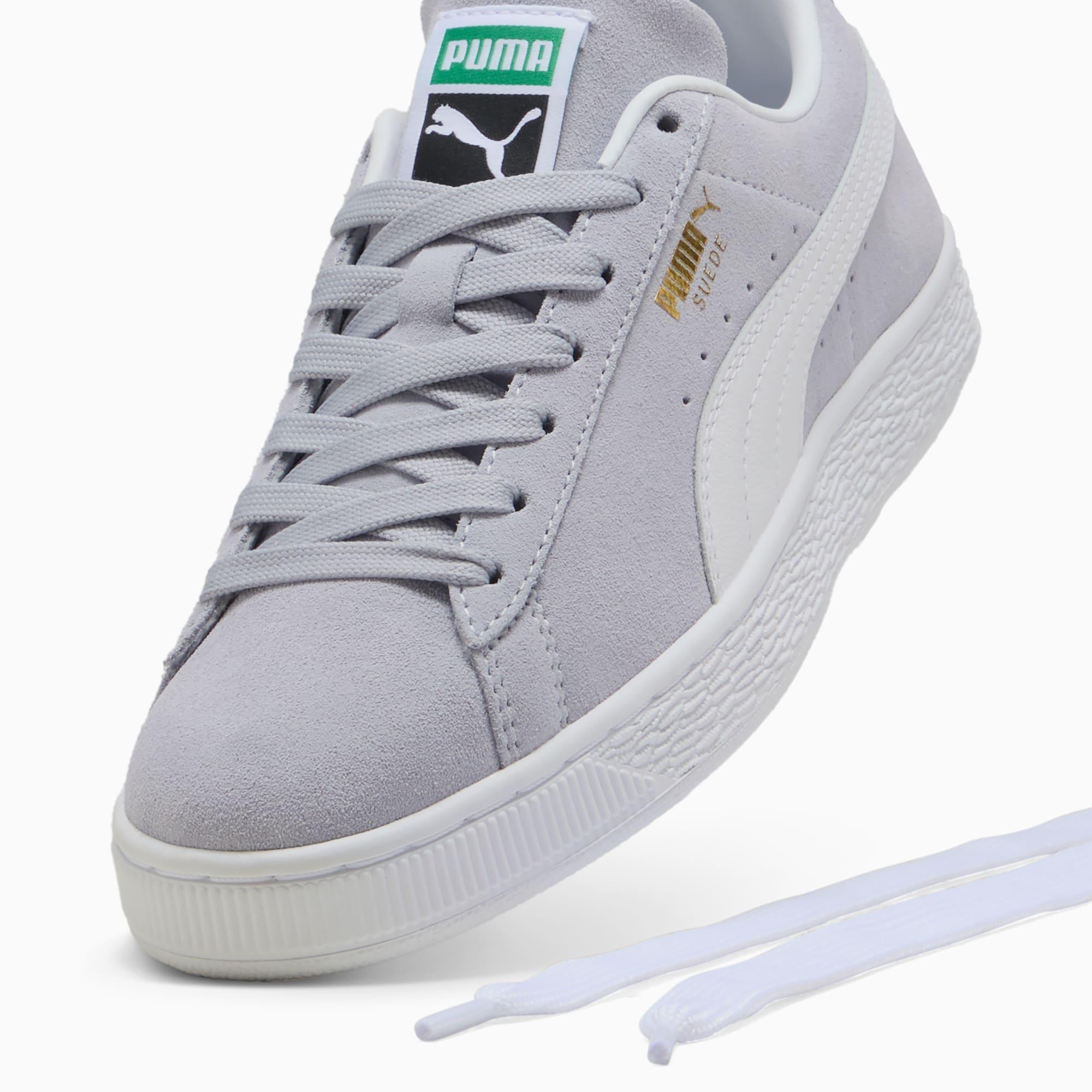 Suede Classic Women's Sneakers Product Image