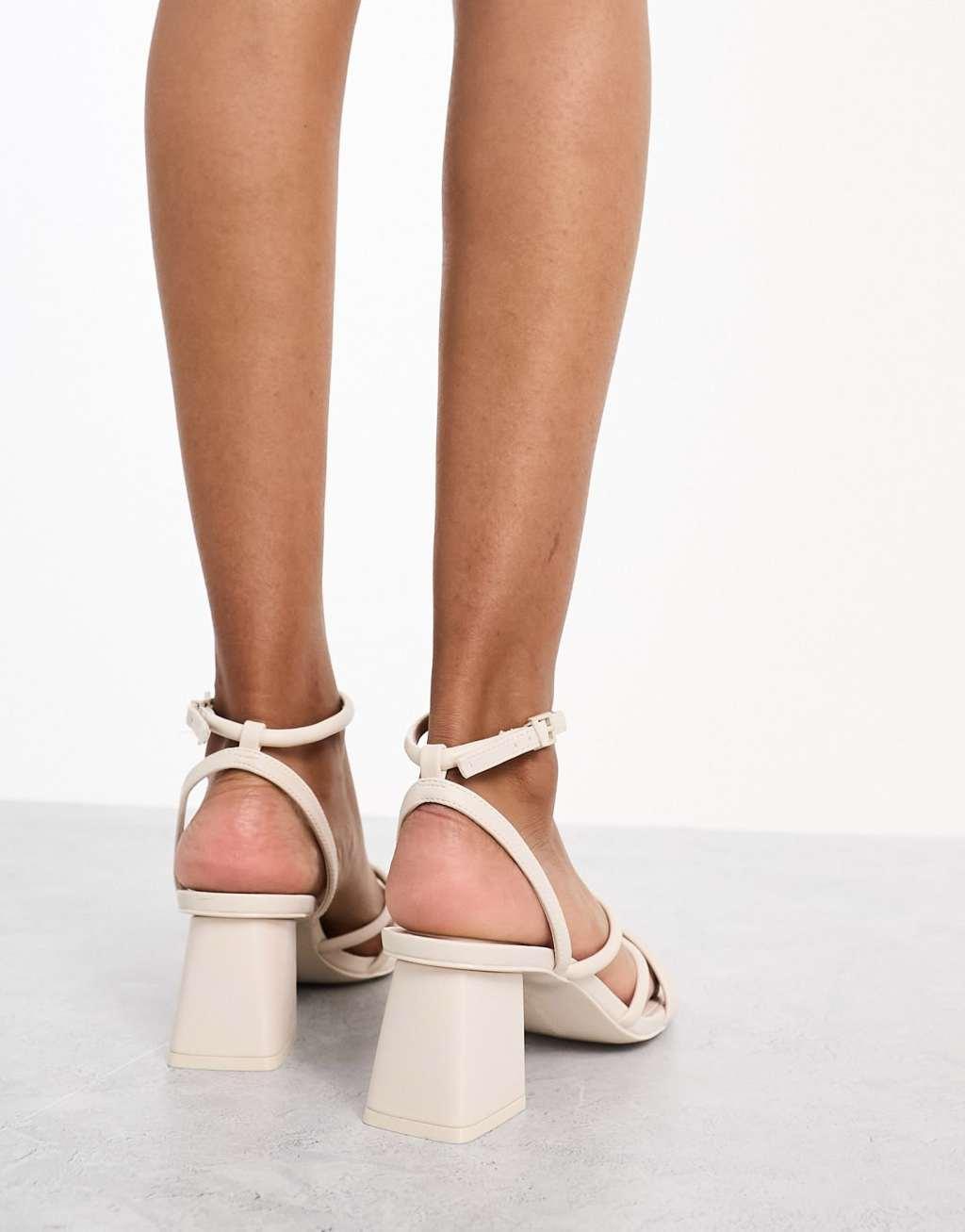 Stradivarius Wide Fit strappy block heel in ecru Product Image