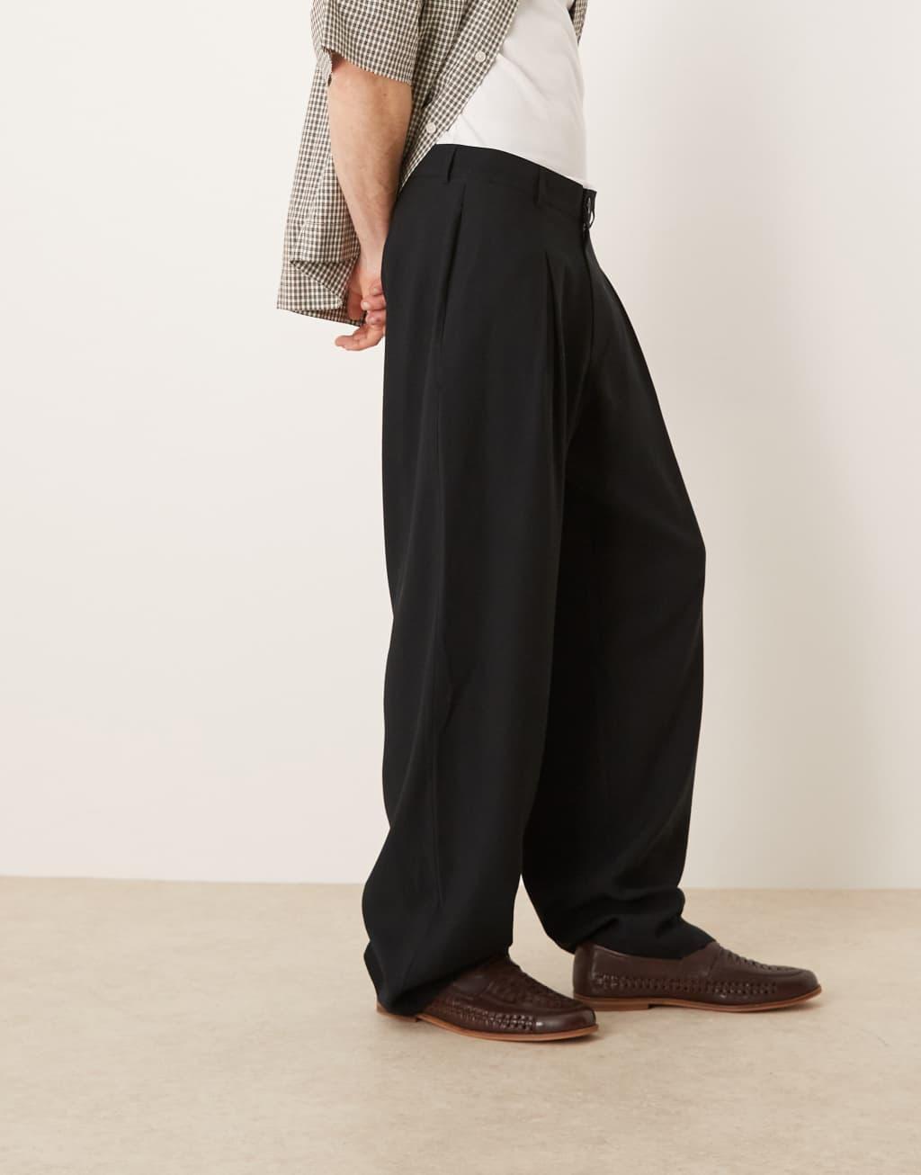 ASOS DESIGN wide leg smart pants with front pleat in black Product Image