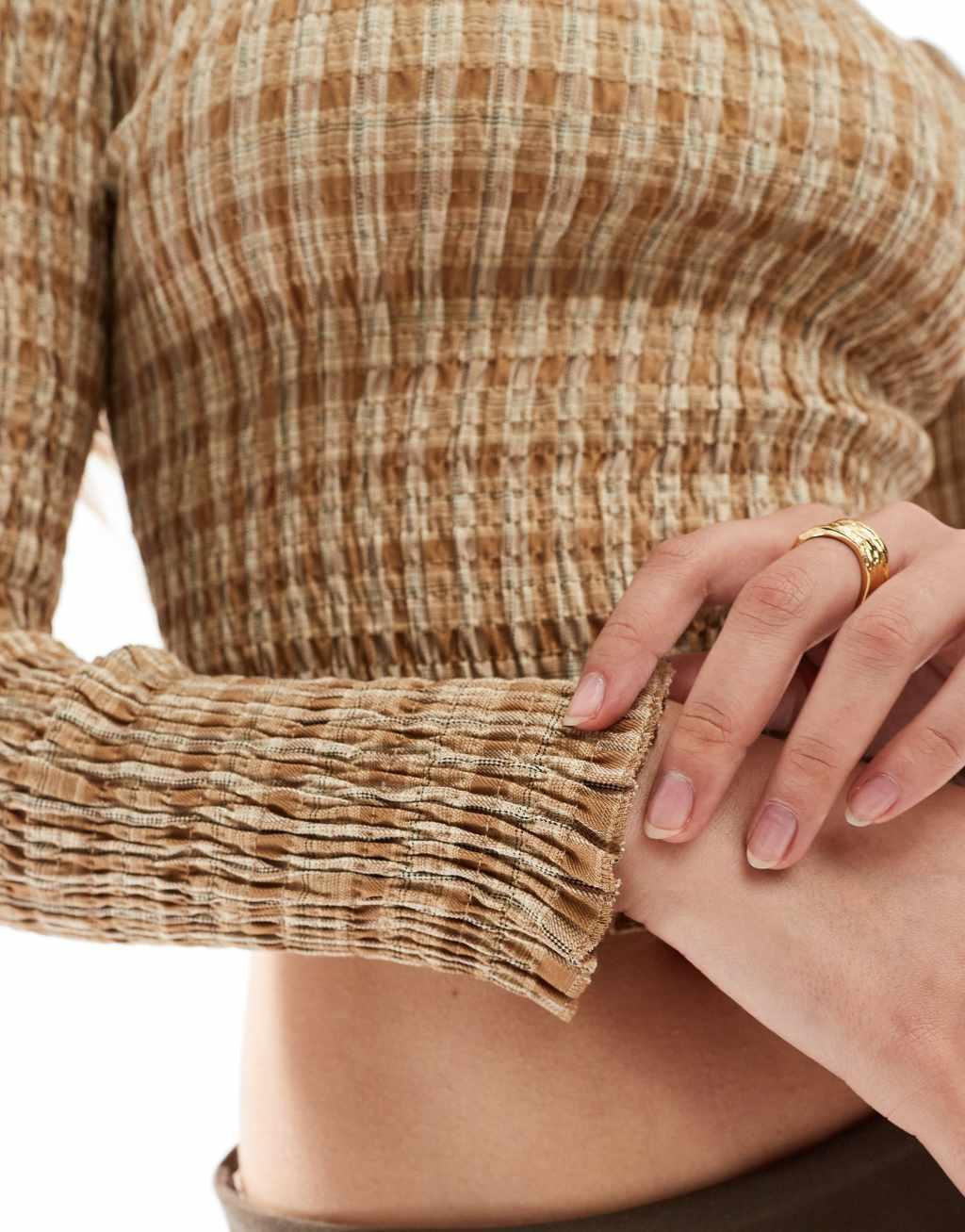 Daisy Street long sleeve shirred top in camel plaid Product Image