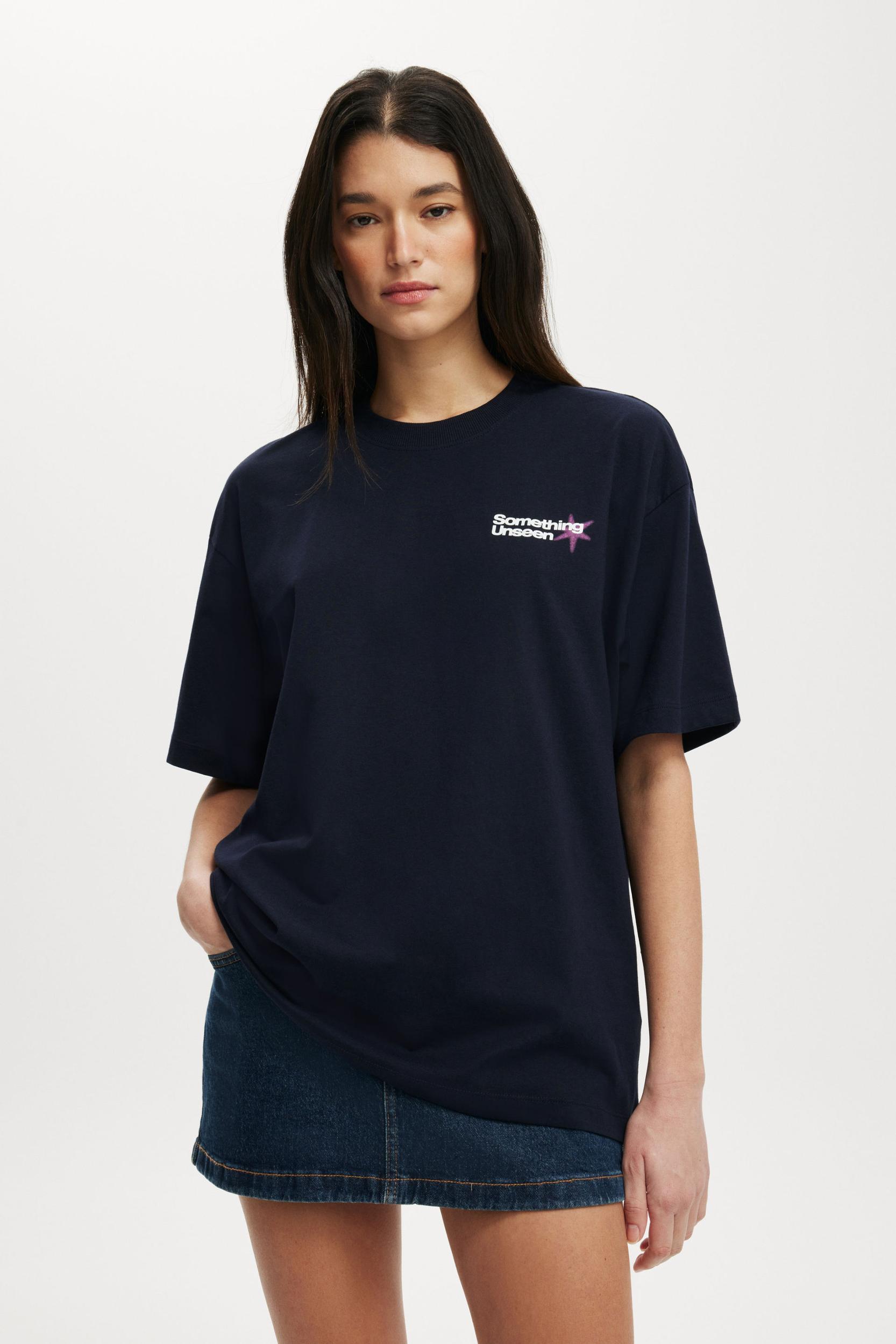 The Boxy Graphic Tee Product Image