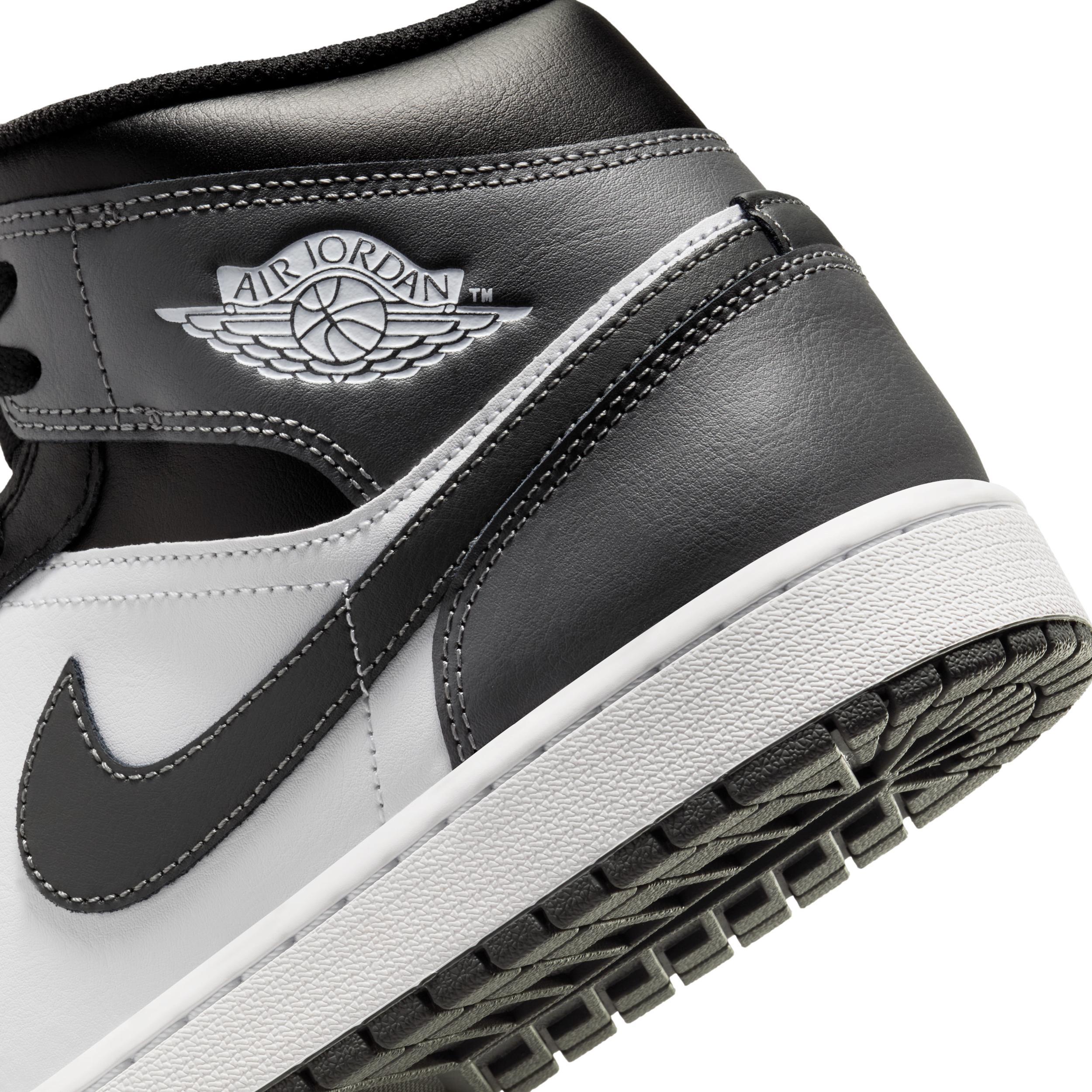 Men's Air Jordan 1 Mid Shoes Product Image