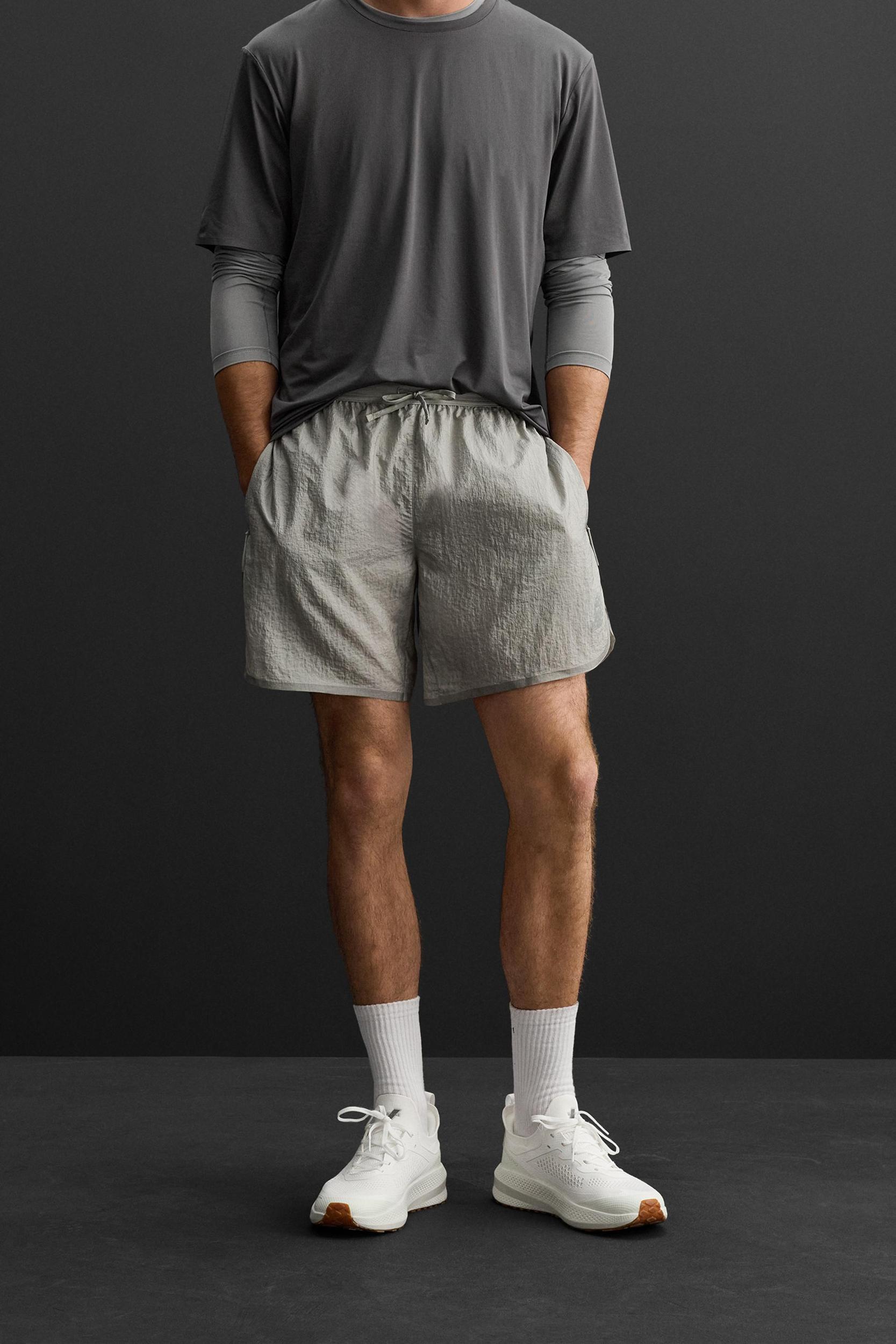 STRUCTURED RUNNING SHORTS Product Image