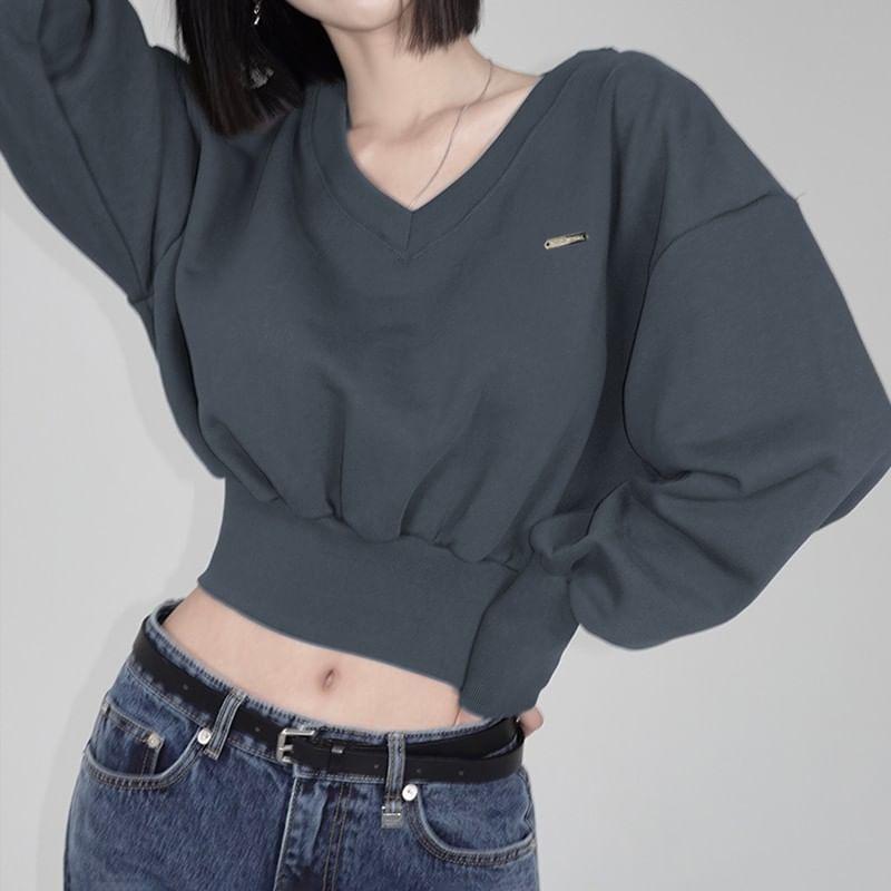 Long Sleeve V-Neck Plain Cropped Sweatshirt Product Image