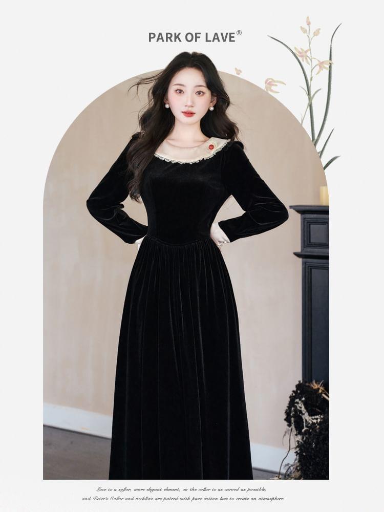 Long-Sleeve Crewneck Velvet Maxi A-Line Dress Product Image