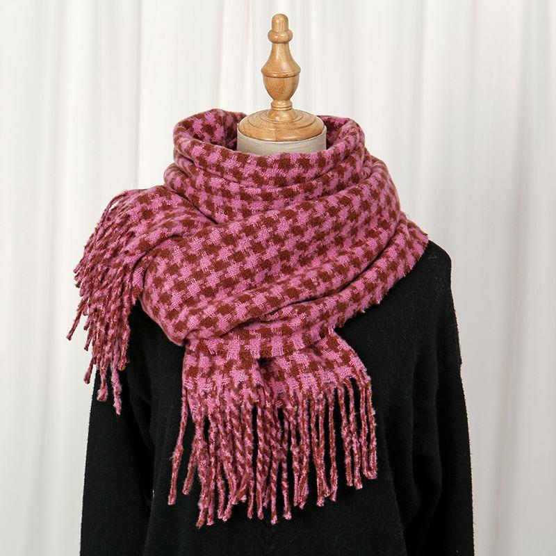 Houdnstooth Fringed Trim Shawl Product Image