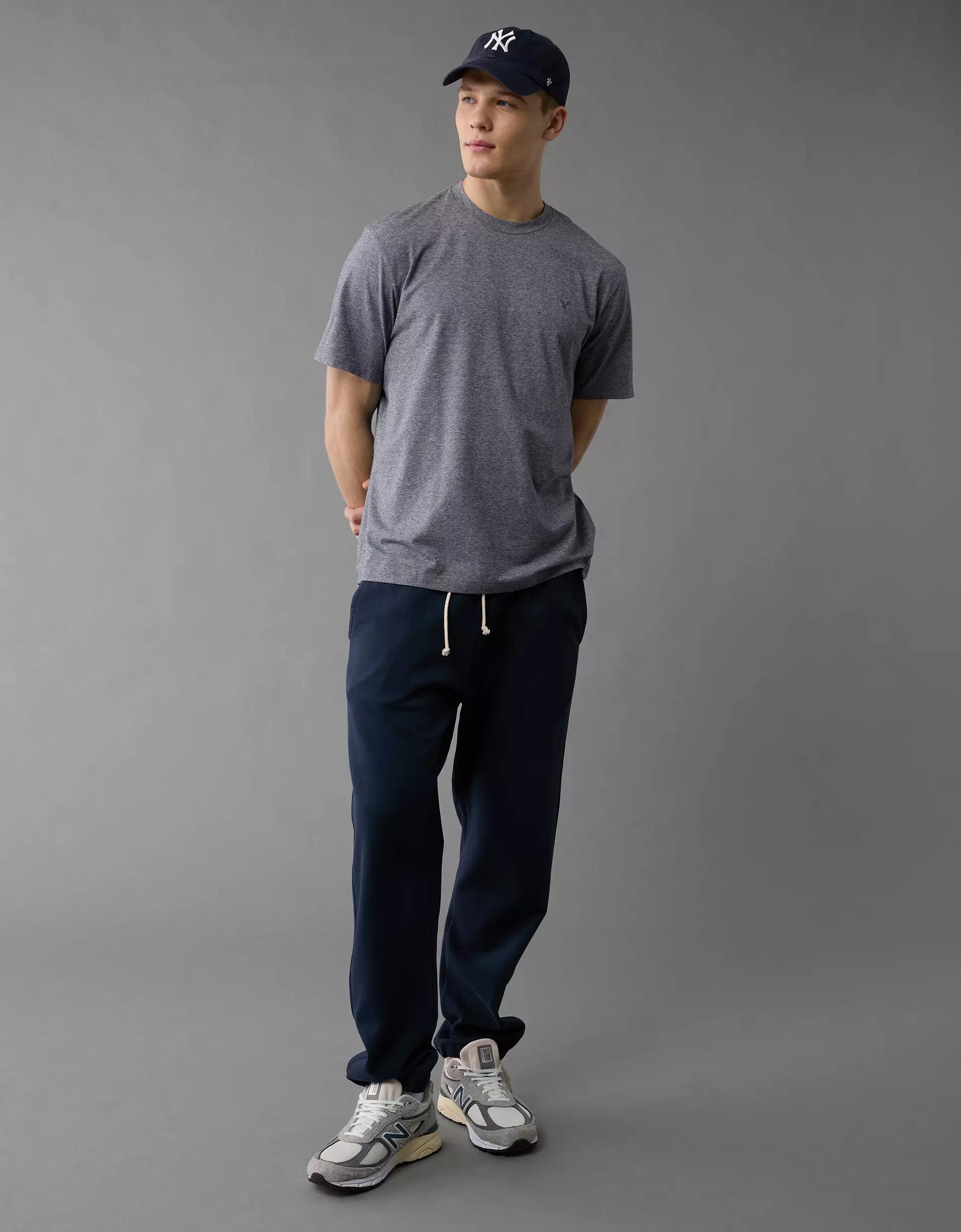 AE 24/7 Club T-Shirt Product Image