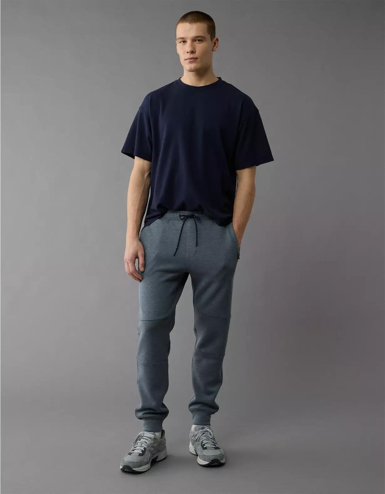 AE 24/7 Jogger Product Image