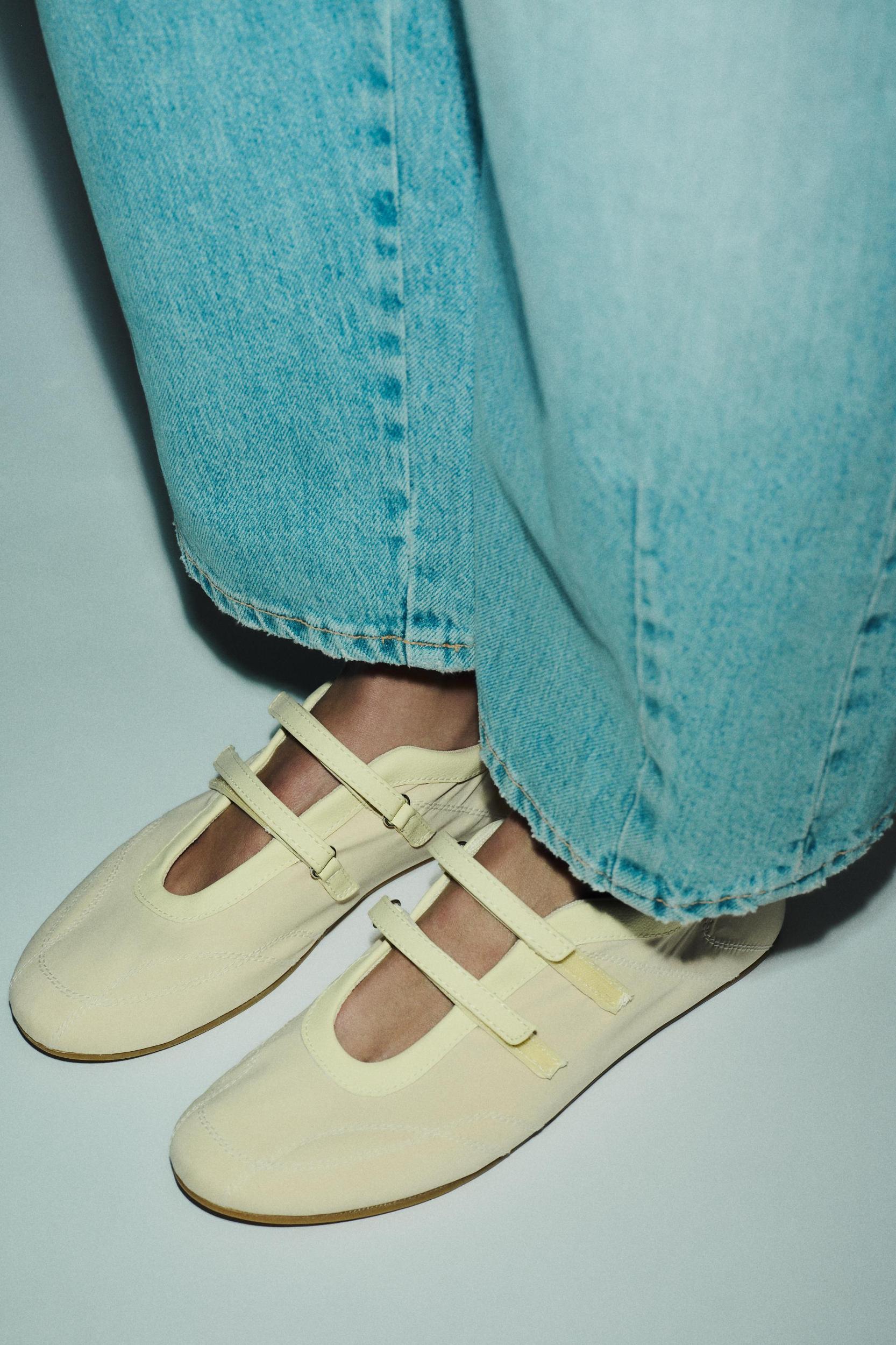 SATIN EFFECT TOPSTITCHED BALLET FLATS Product Image