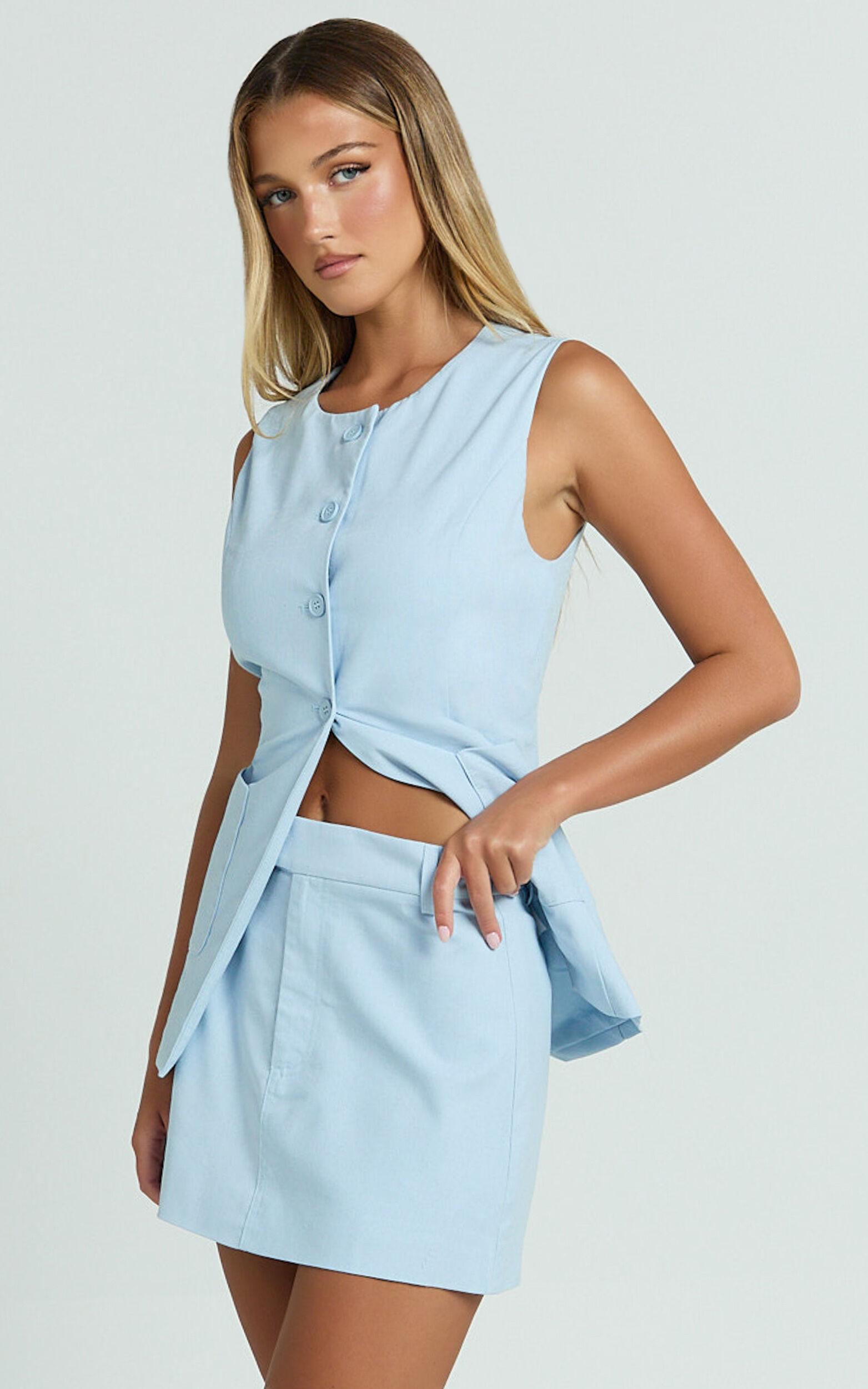 Nicolina Top - Linen Scoop Neck Button Down Vest Top in Pale Blue Product Image