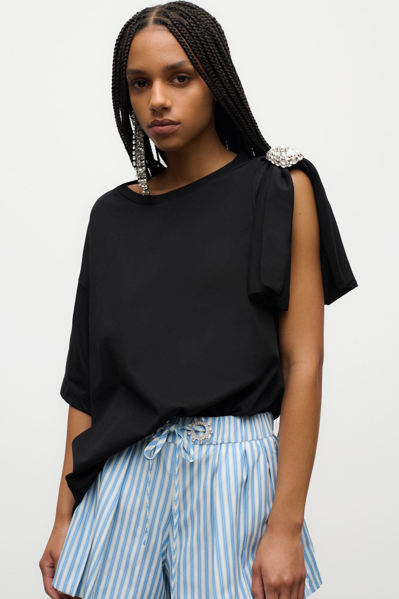 Crystal Grommet Poplin Pleated Short Product Image