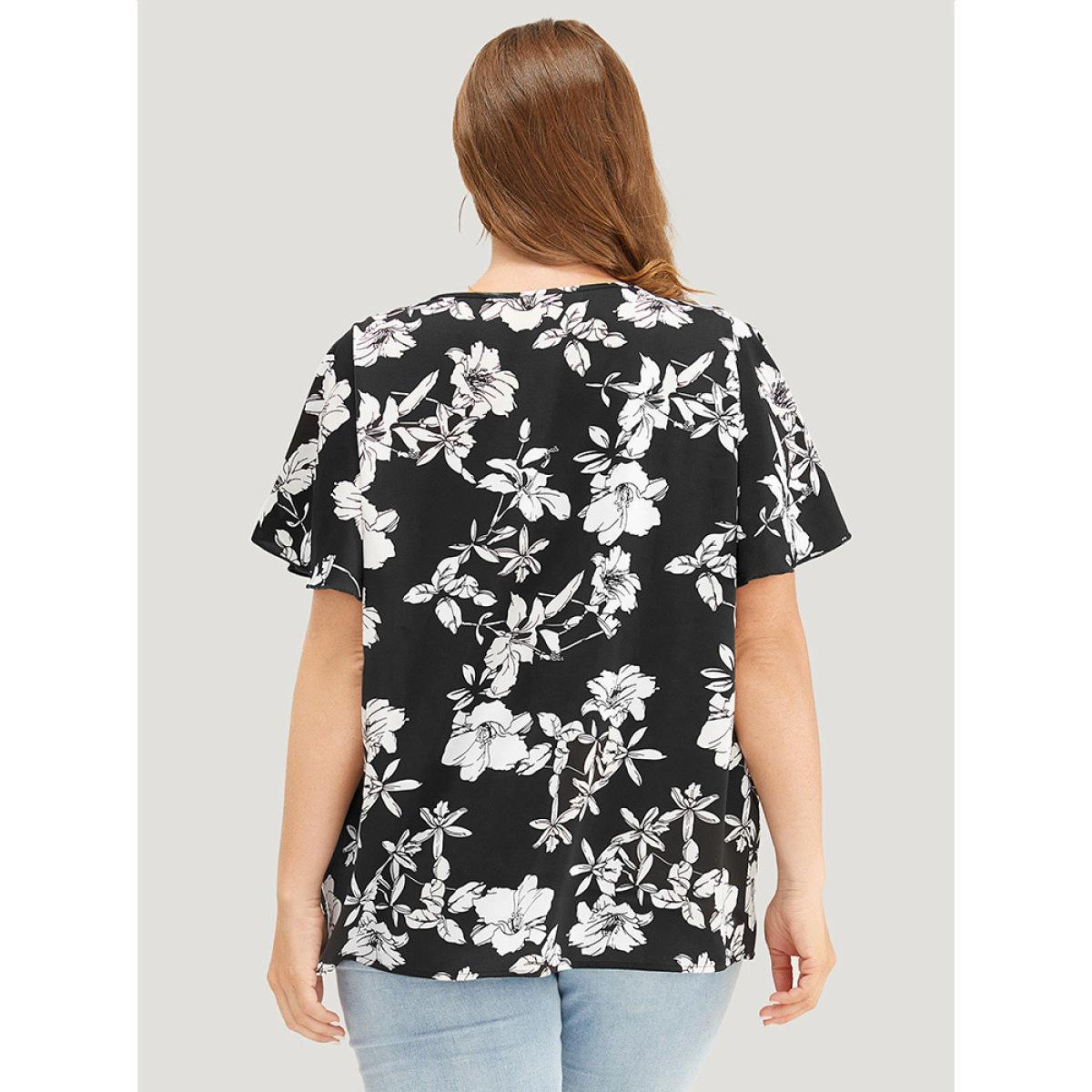 Plus Size BlackFlower Floral Print Gathered Lace Patchwork Blouse Women Elegant Short sleeve Round Neck Dailywear Blouses BloomChic 14-16/1X Product Image