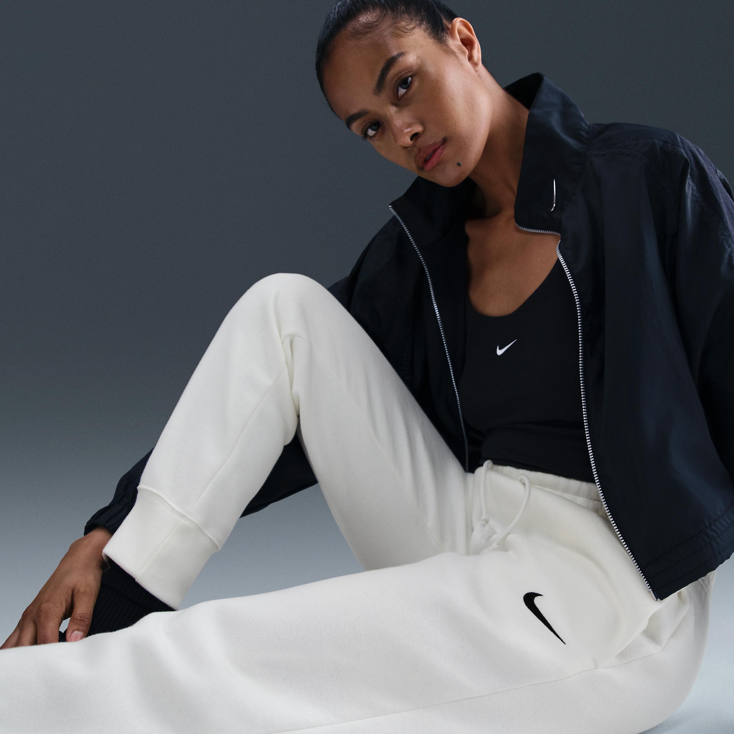 Women's Nike Sportswear Phoenix Fleece Mid-Rise Sweatpants Product Image