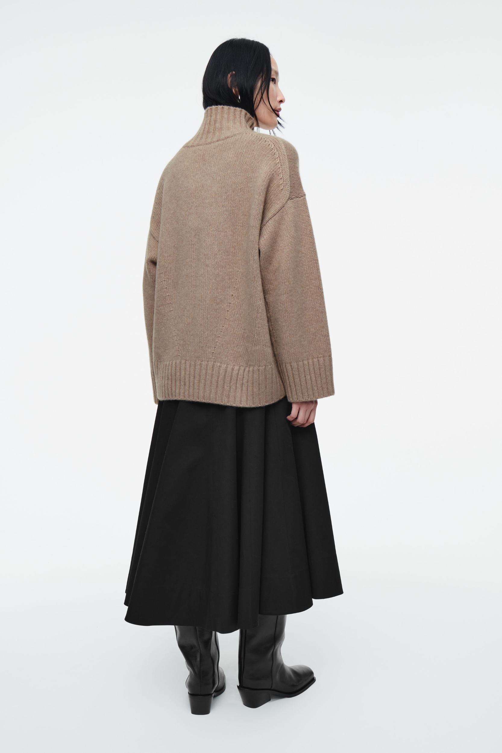 CHUNKY PURE CASHMERE TURTLENECK SWEATER Product Image