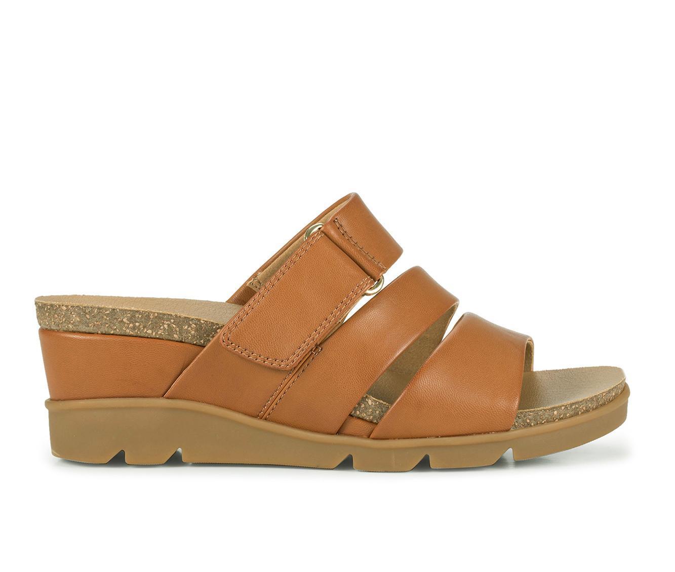 Women's Baretraps Michi Wedges Product Image