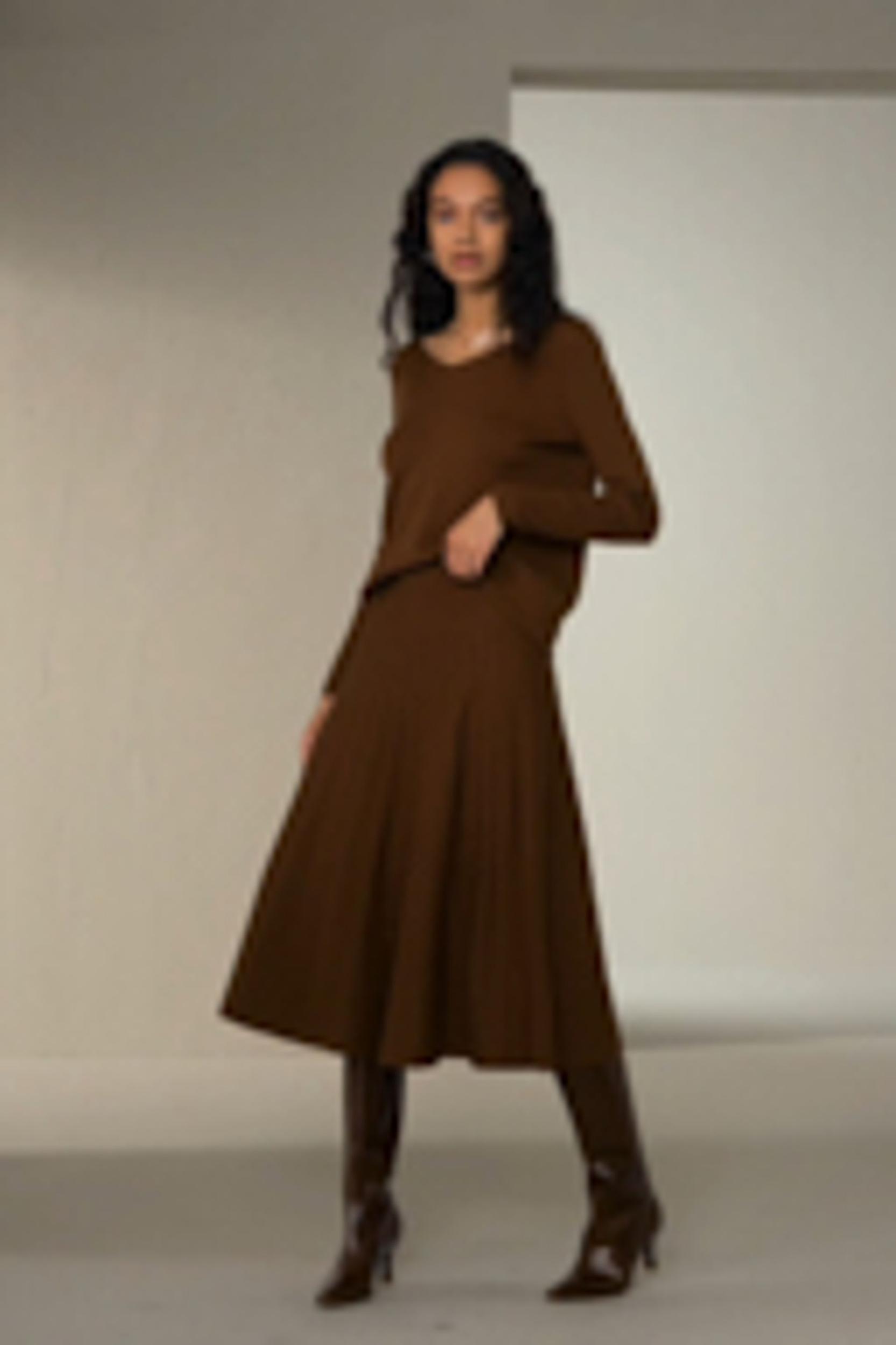 V-neck Ultra-fine Merino Wool Sweater Product Image