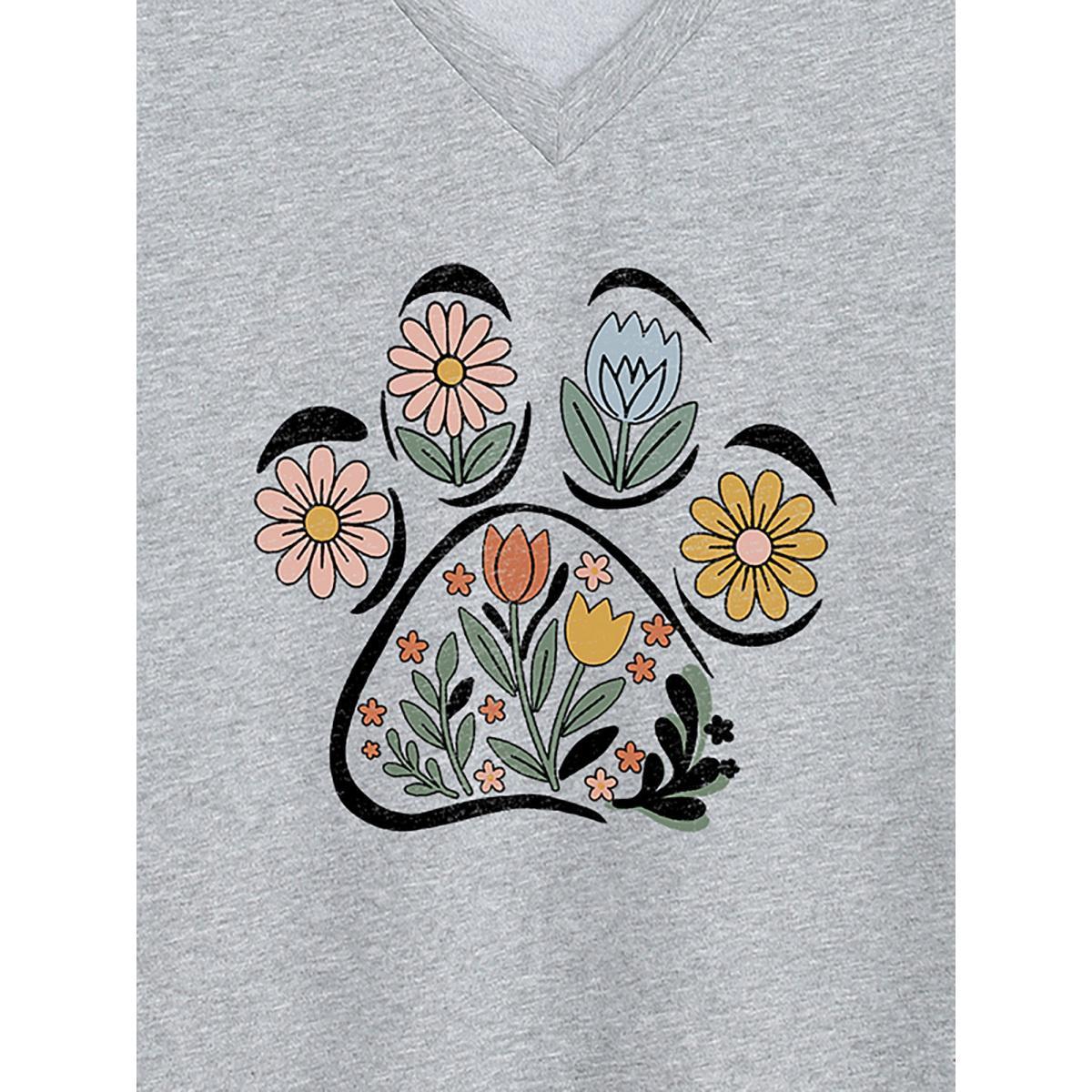 Plus Size Blooming Flowers Print V-Neck T-Shirt Mediumgray Women Non Animals V-neck Everyday-Casual T-shirts BloomChic 26/4X Product Image