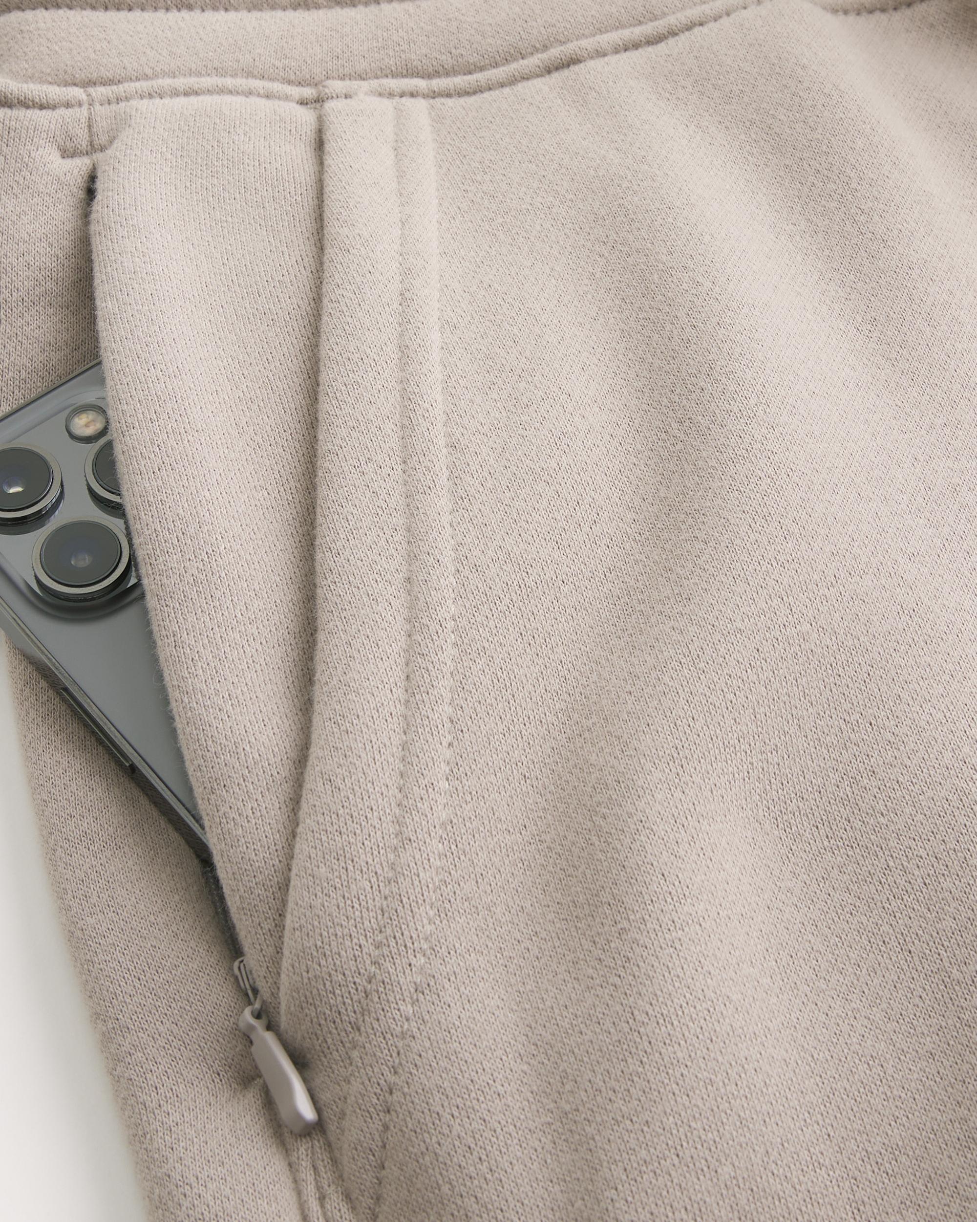 Oracle Red Bull Racing Graphic Relaxed Fleece Joggers Product Image