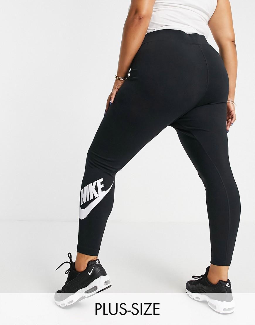 Nike Essential Plus leggings in black Product Image