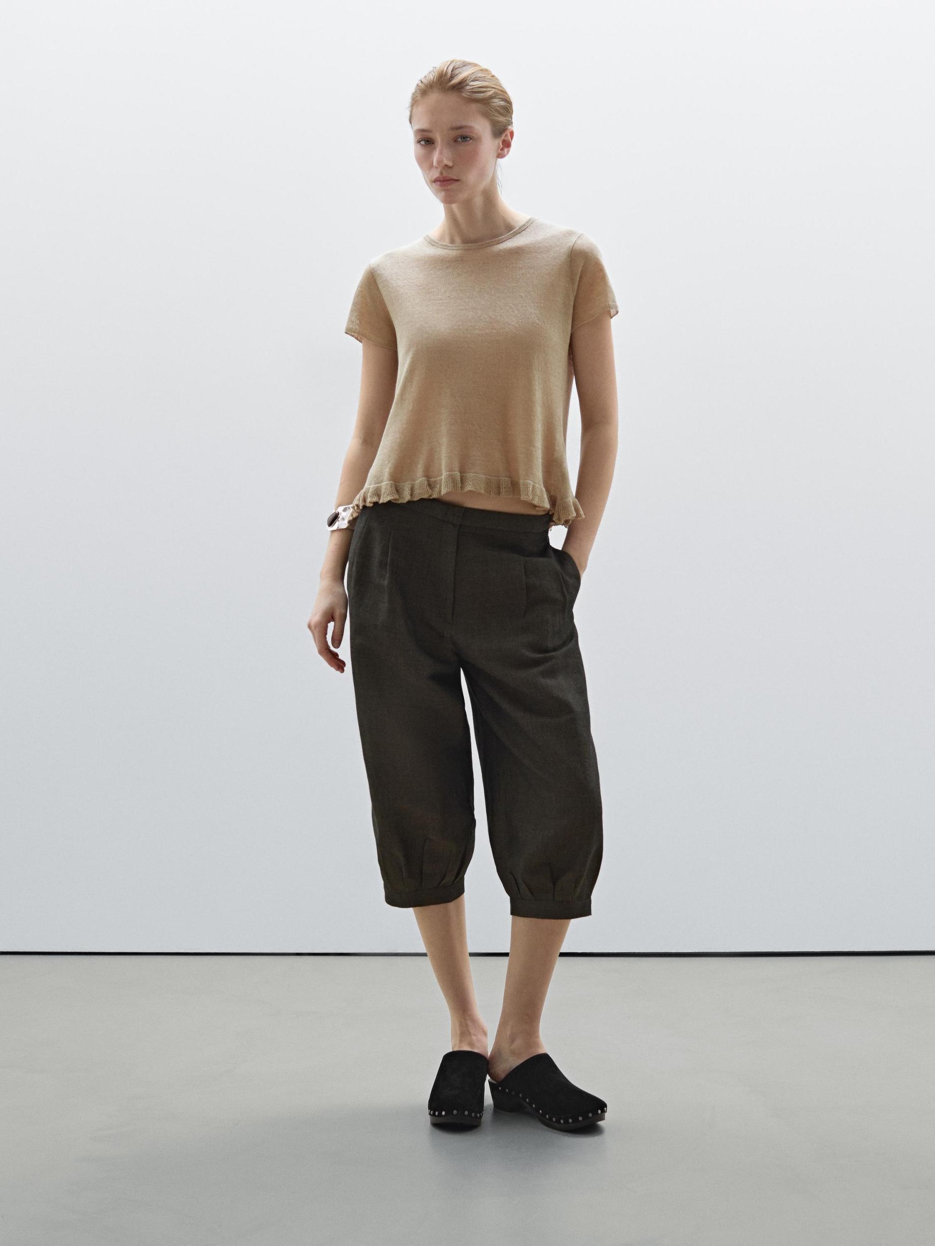 T-shirt with ruffles 100% linen Product Image