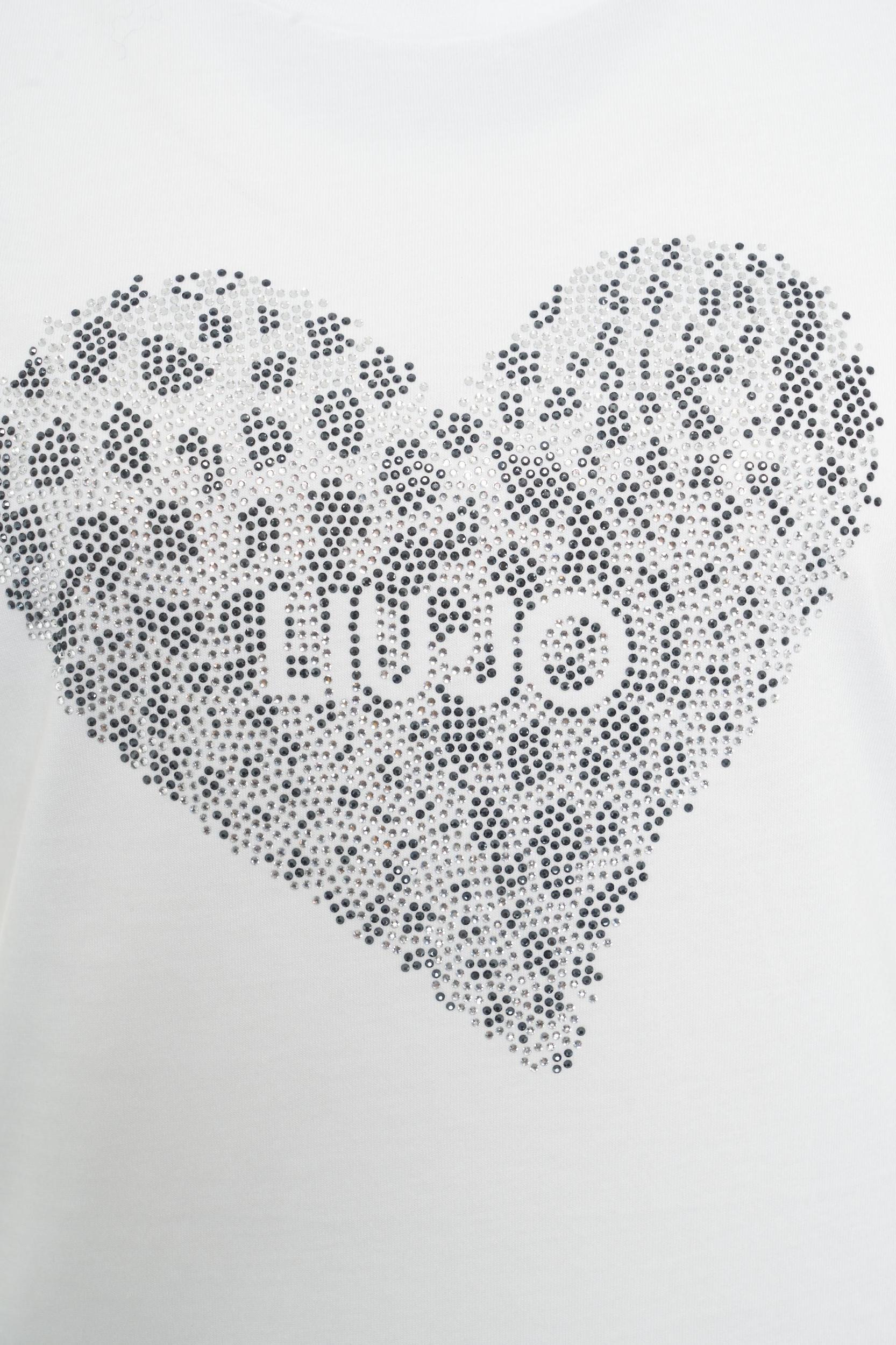 T-shirt with rhinestone application Product Image