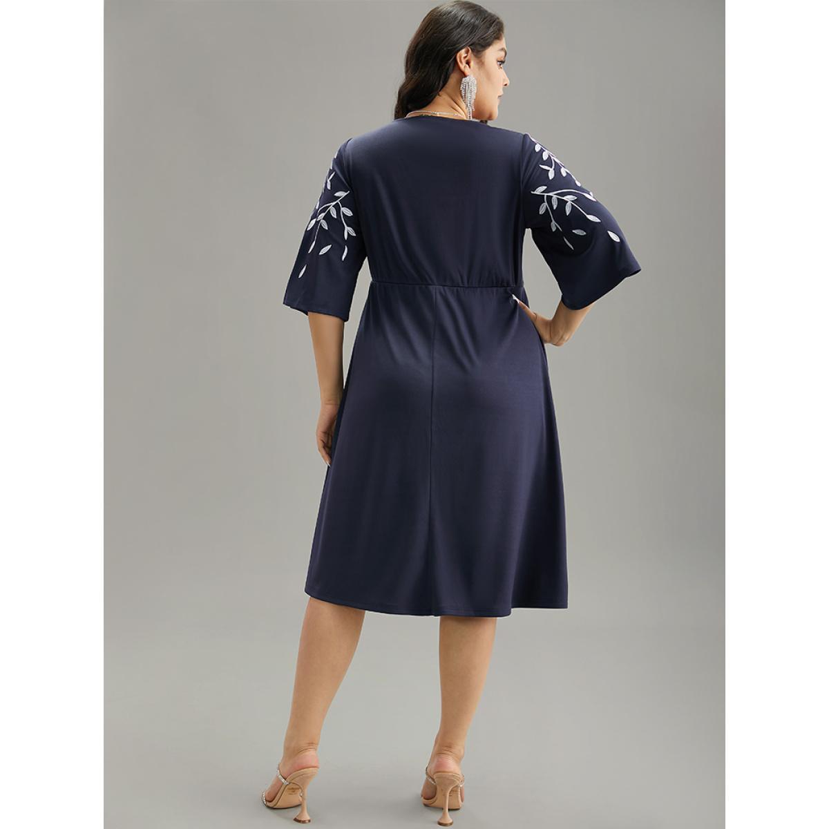Plus Size Silhouette Floral Print Embroidered Elastic Waist Dress DarkBlue Women Glamour Gathered Round Neck Elbow-length sleeve Curvy Midi Dress BloomChic 18-20/2X Product Image