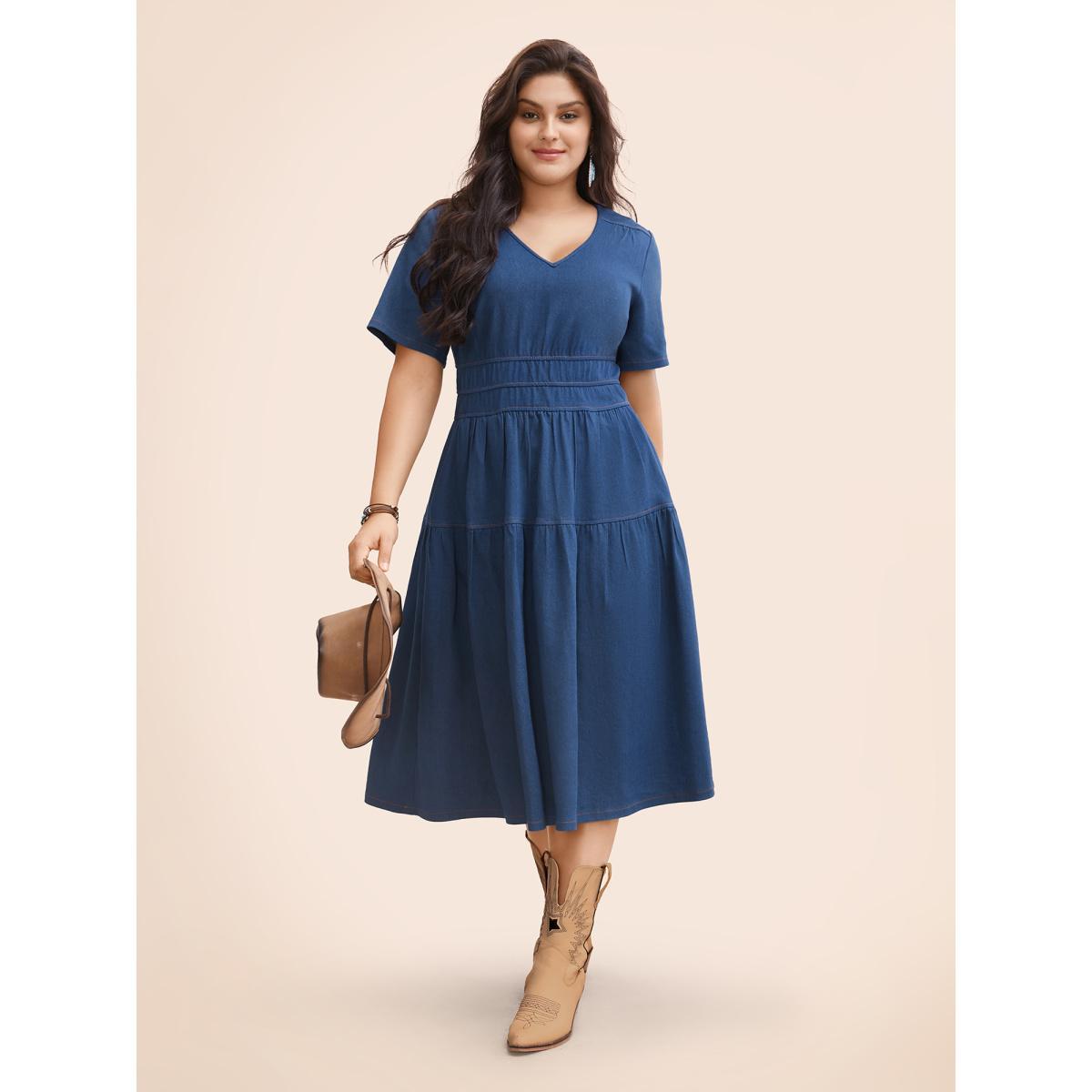 Plus Size Stretch Denim Pockets Tiered Midi Dress DarkBlue Women Resort Topstitching V-neck Short sleeve Curvy BloomChic 26/4X Product Image