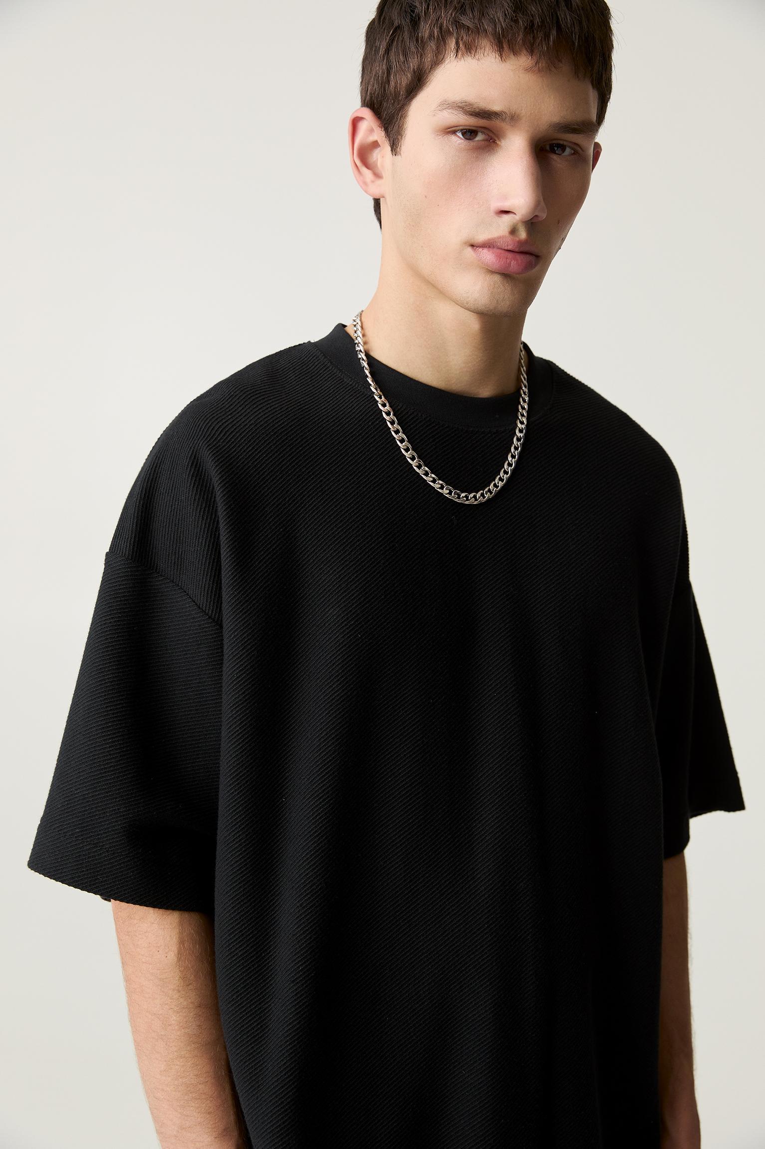 Textured short sleeve sweatshirt Product Image