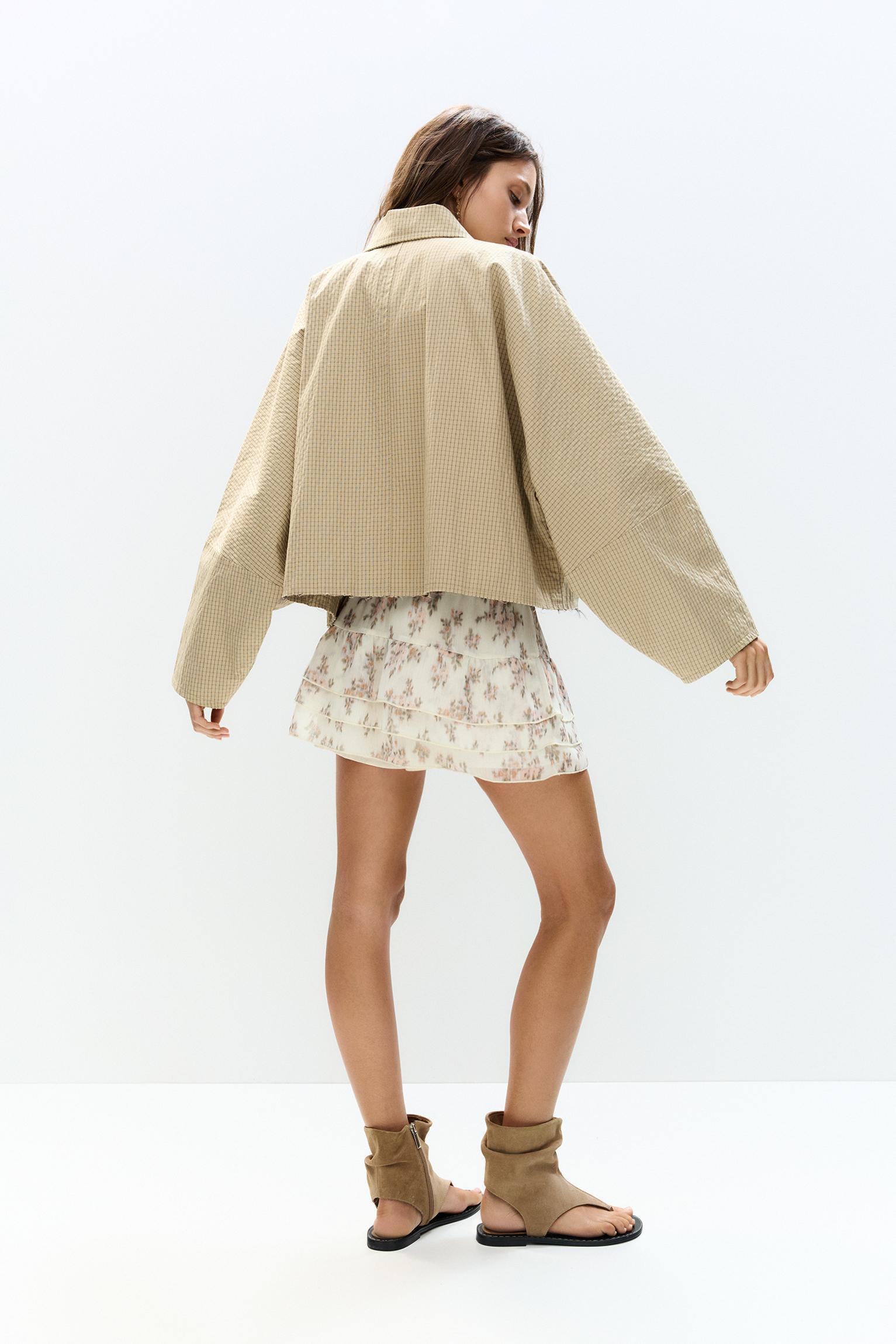 Cropped check trench coat Product Image