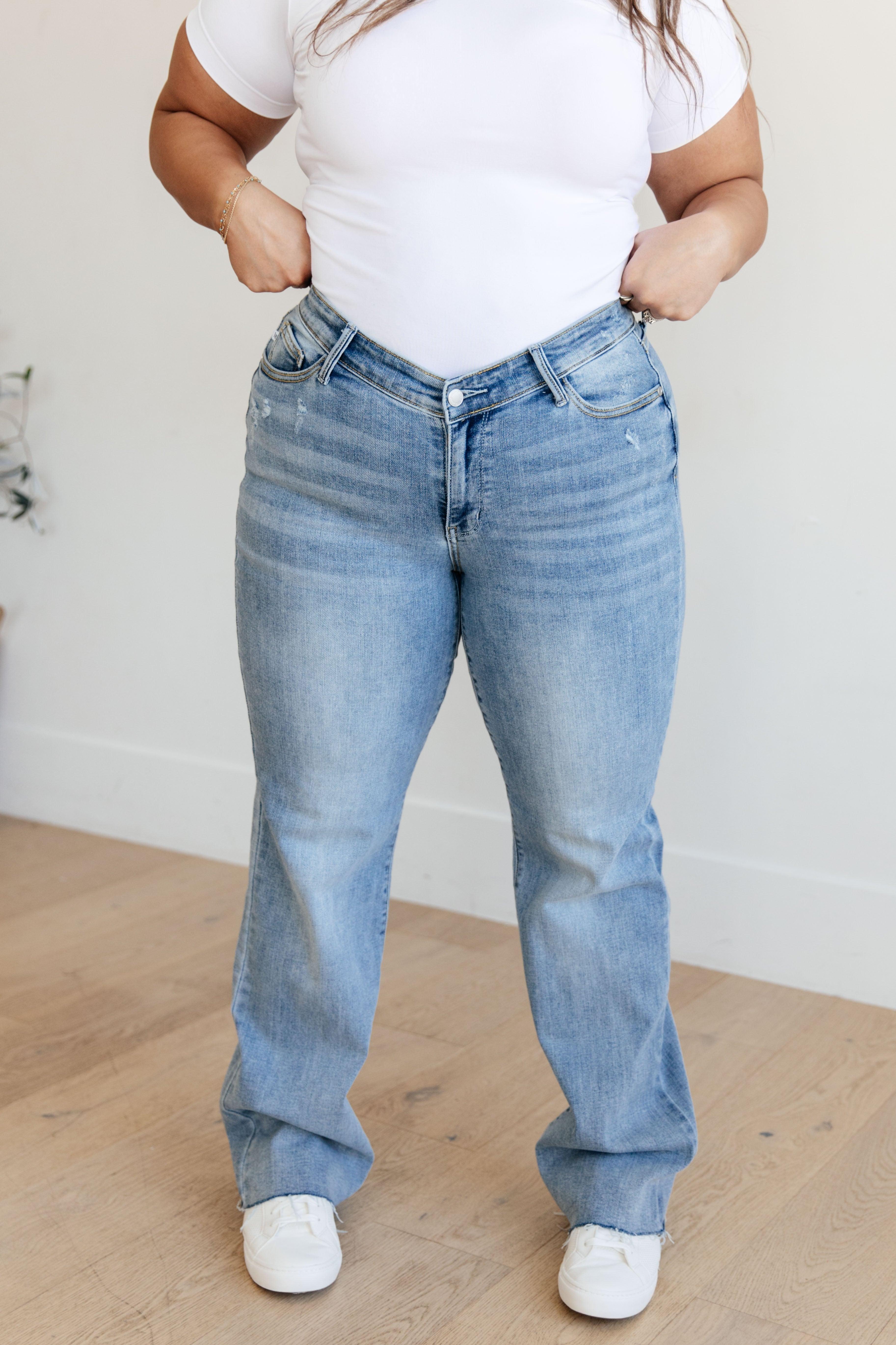 Mildred Hi-Rise V Front Waistband Straight Judy Blue Jeans - ONLINE EXCLUSIVE! Product Image