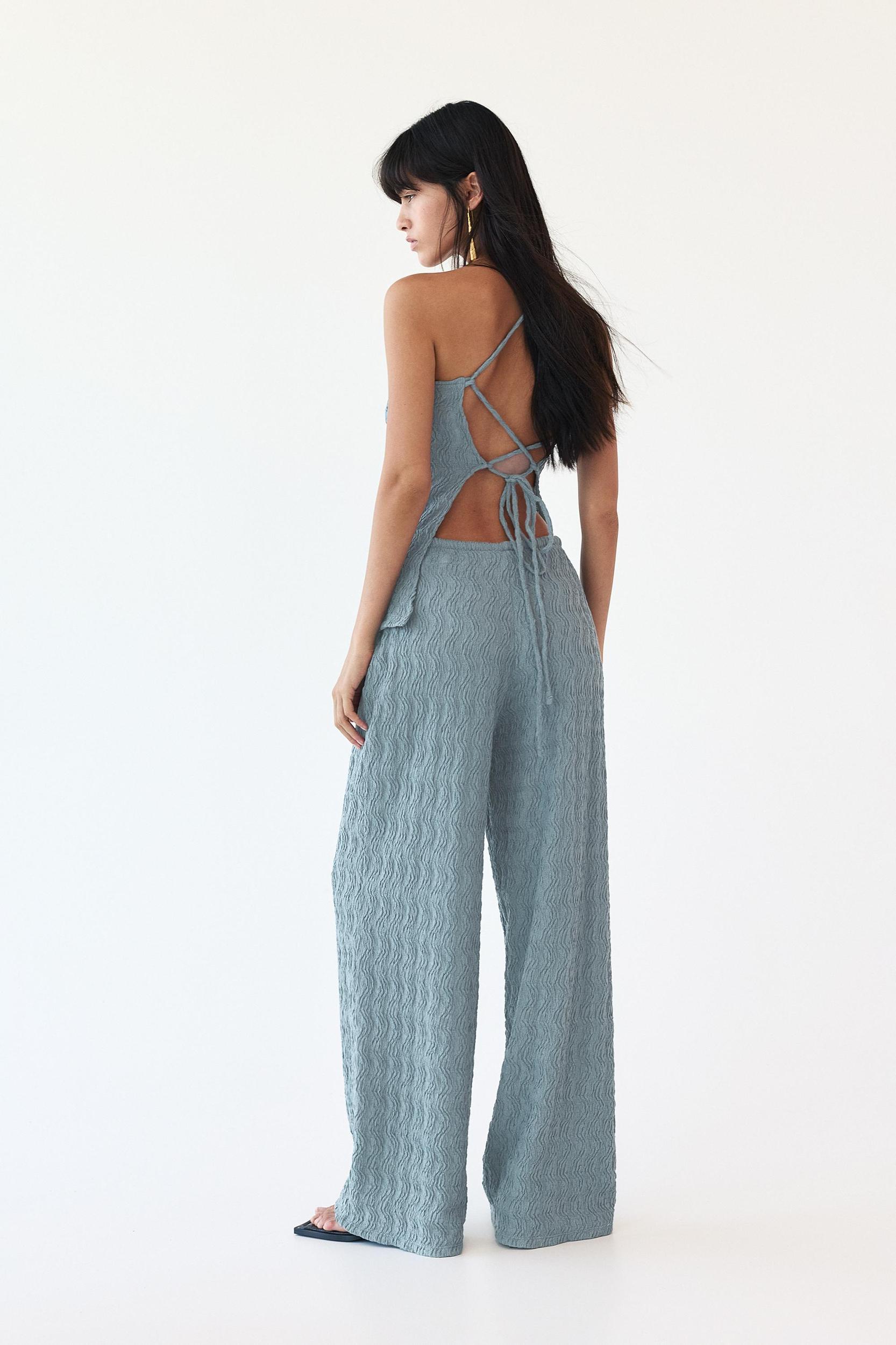 Textured loose-fitting pants Product Image