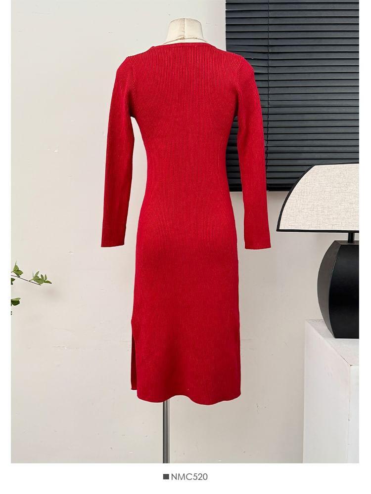 Twist-Front V-Neck Ribbed Midi Dress Product Image