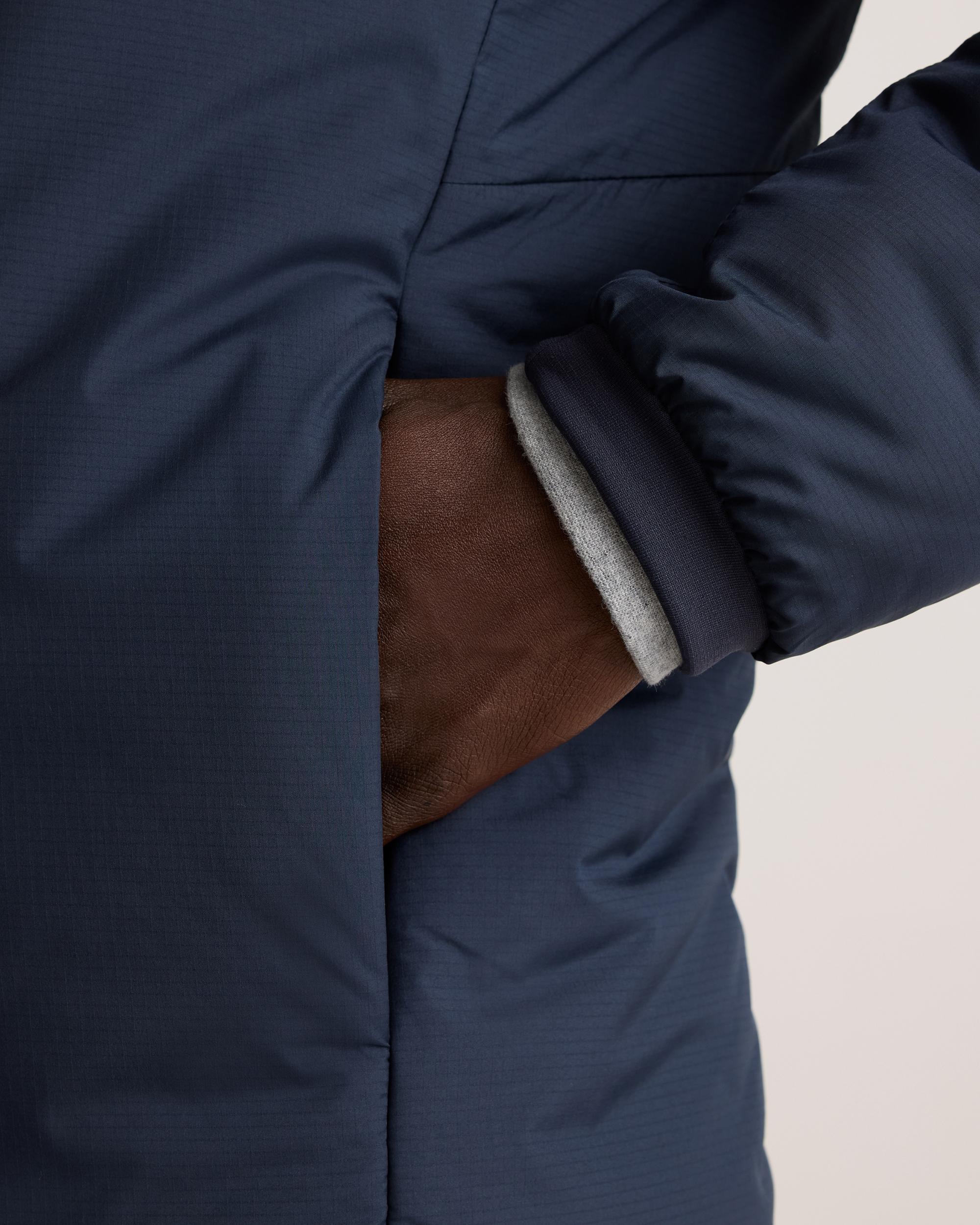 Quince | Men's Hybrid Insulated Heavyweight Hooded Jacket 100% Polyester Product Image