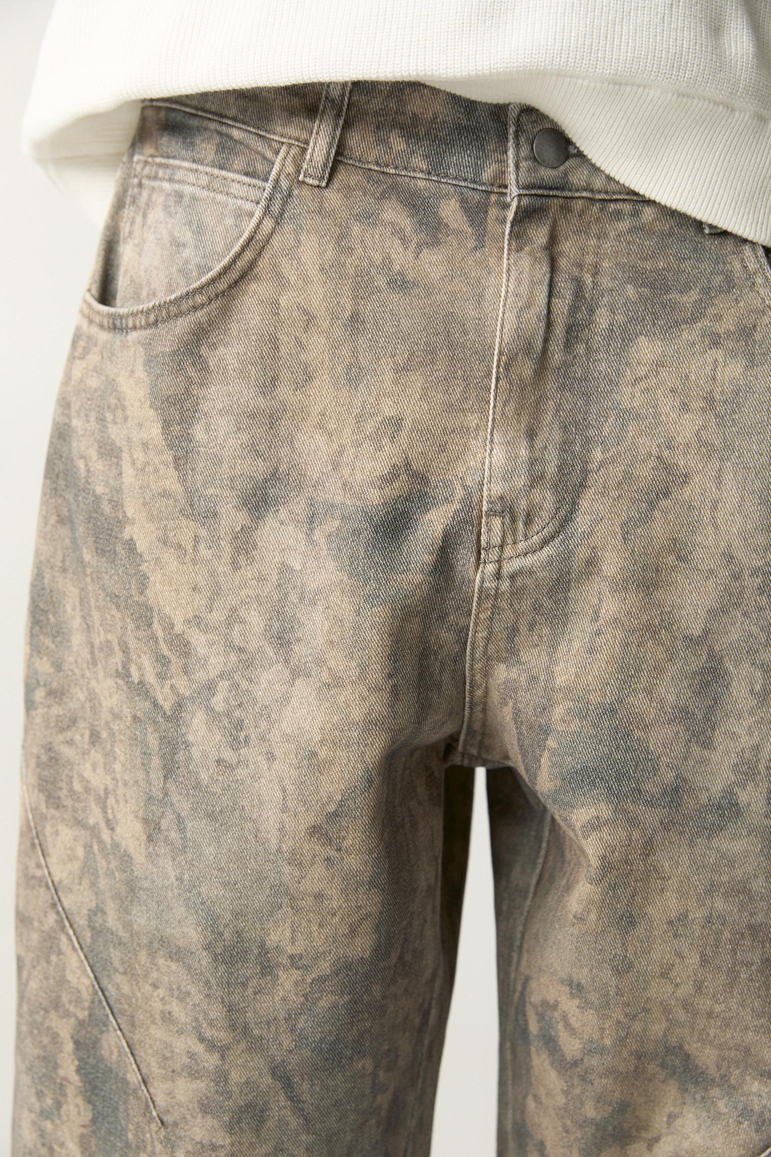 Printed baggy pants Product Image