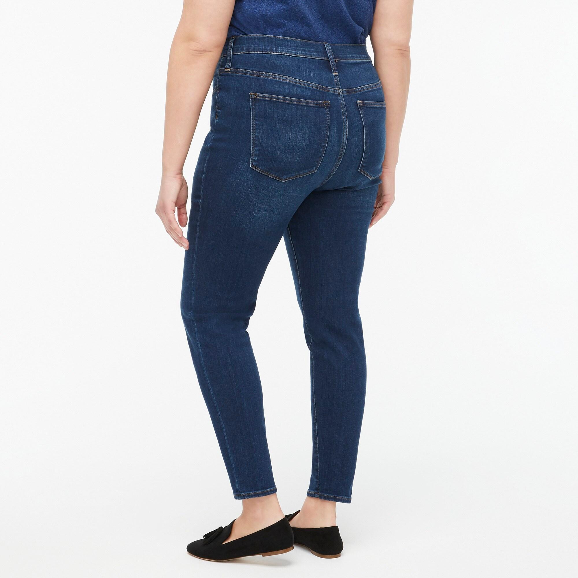 9" mid-rise skinny jean in signature stretch Product Image