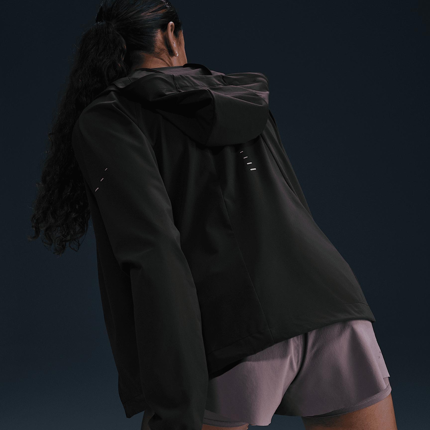 Nike Womens Swift Repel Packable Running Jacket | HQ0650-010 Product Image