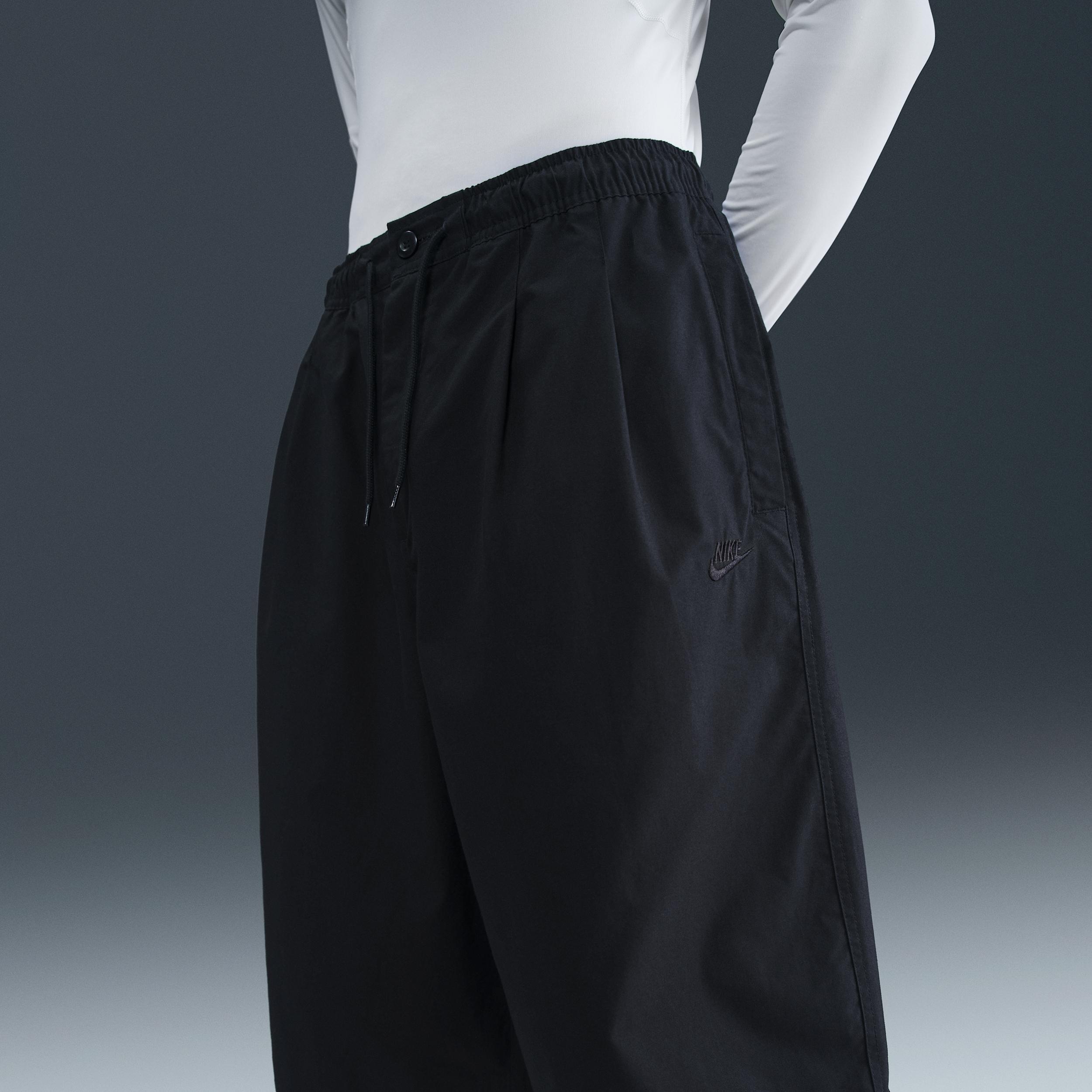 Nike Club Men's Oversized Shorts Product Image