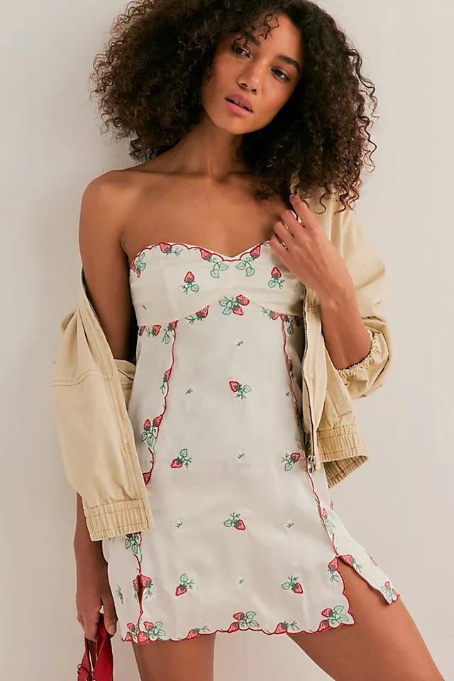 Strawberry Fields Slip Product Image