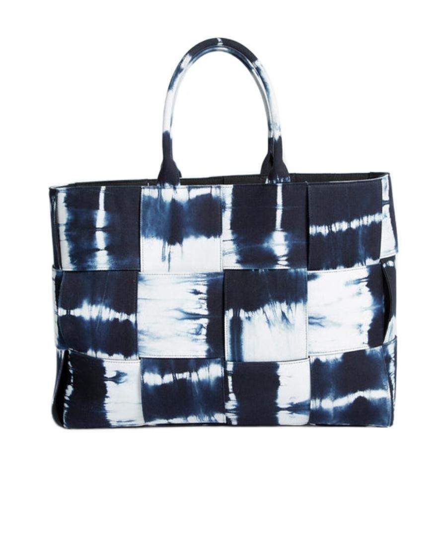 BOTTEGA VENETA Womens Navy-white-silver Intrecciato Large Tie-dye Cotton Tote Product Image