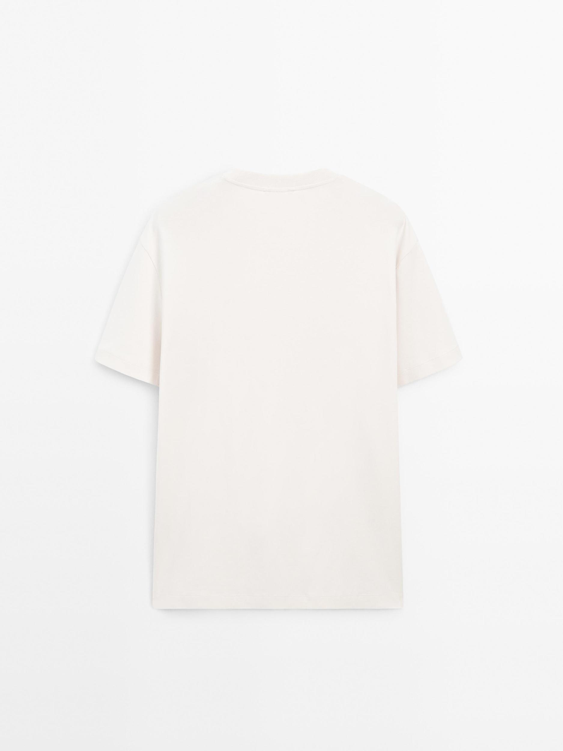 T-shirt medium weight 100% cotton Product Image