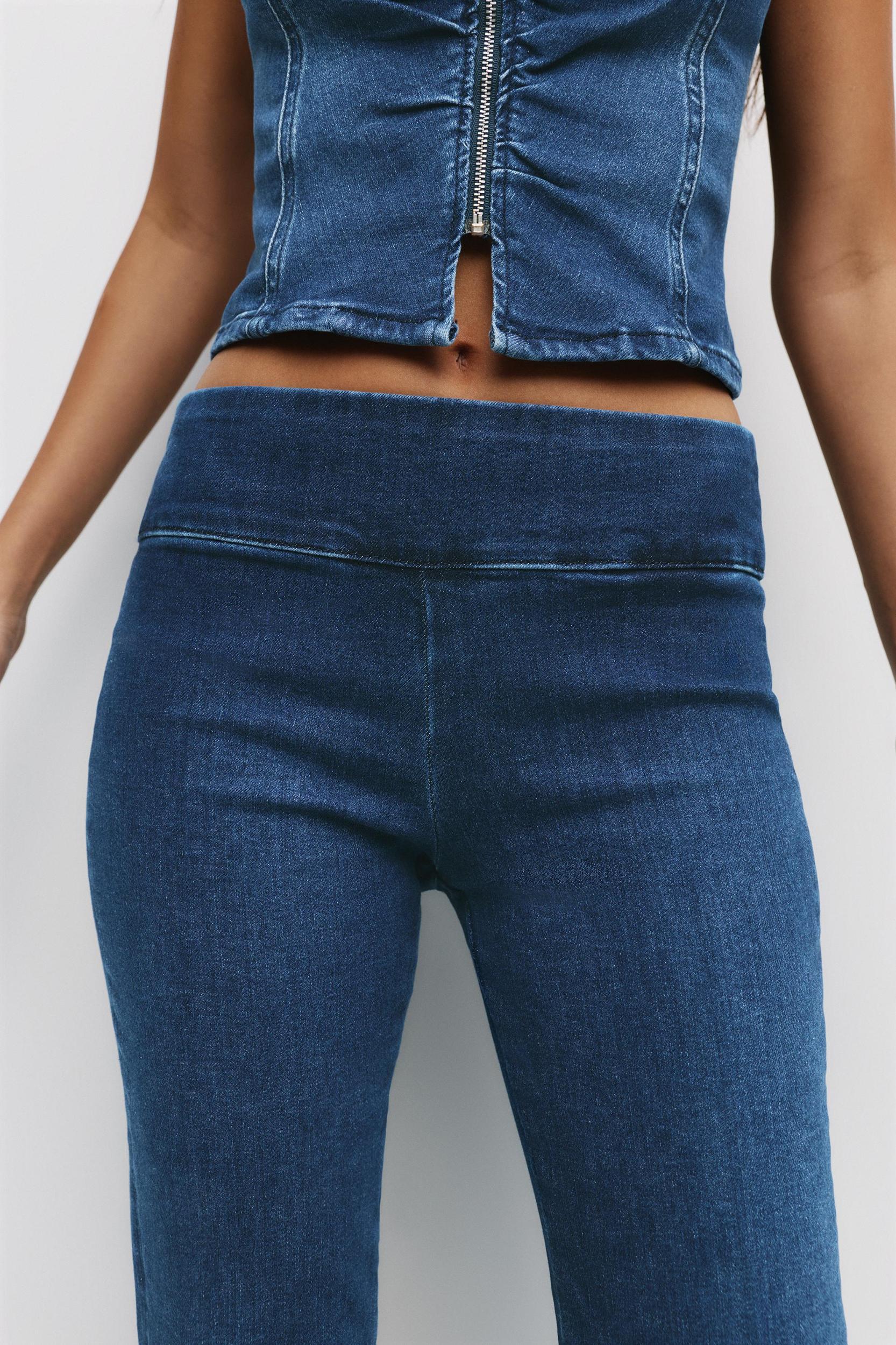 Low-rise bell bottom jeans Product Image