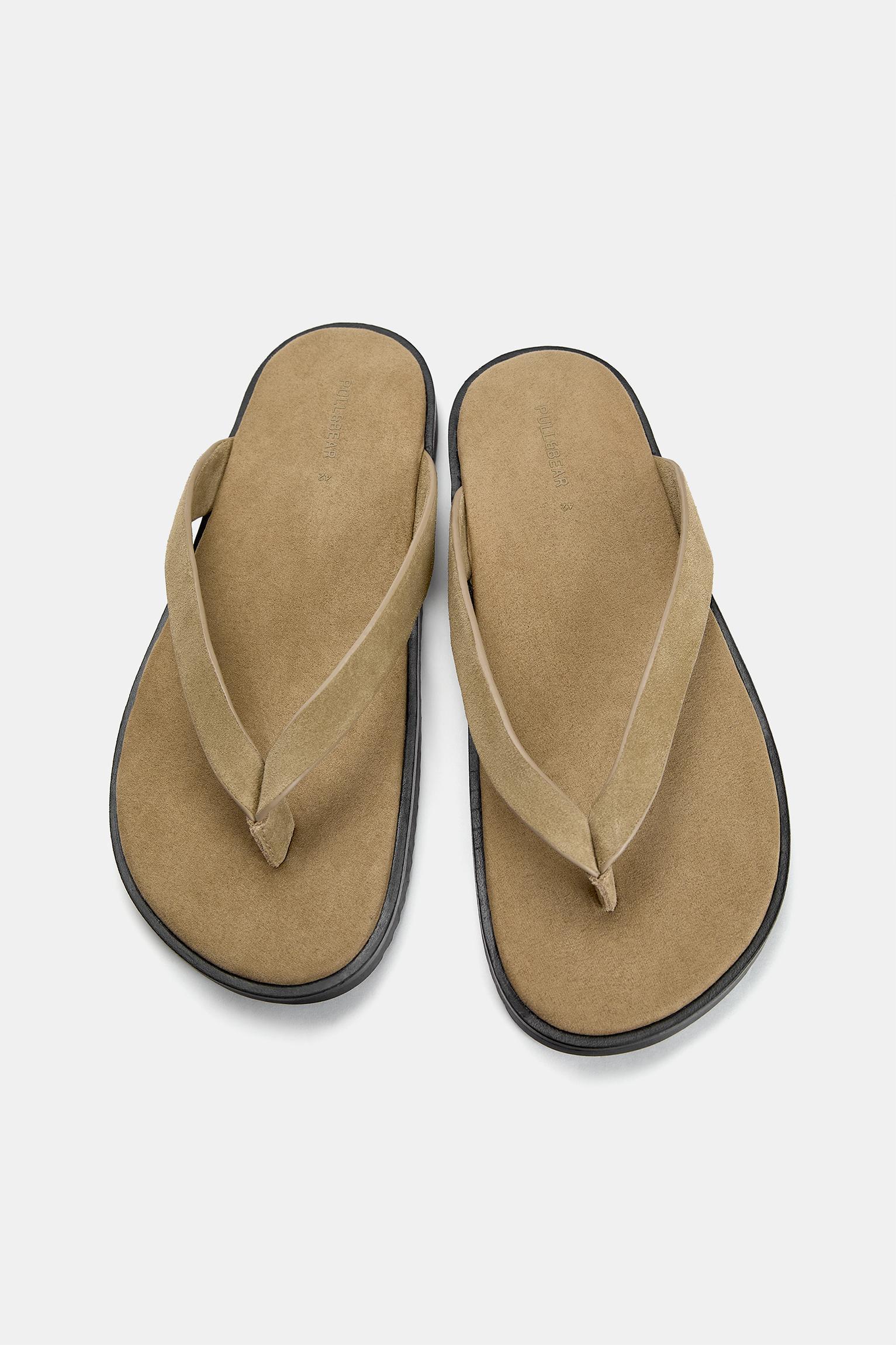 Leather flat sandals Product Image