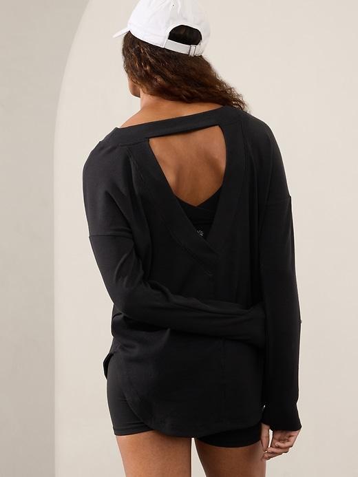 Presence Sweatshirt Product Image