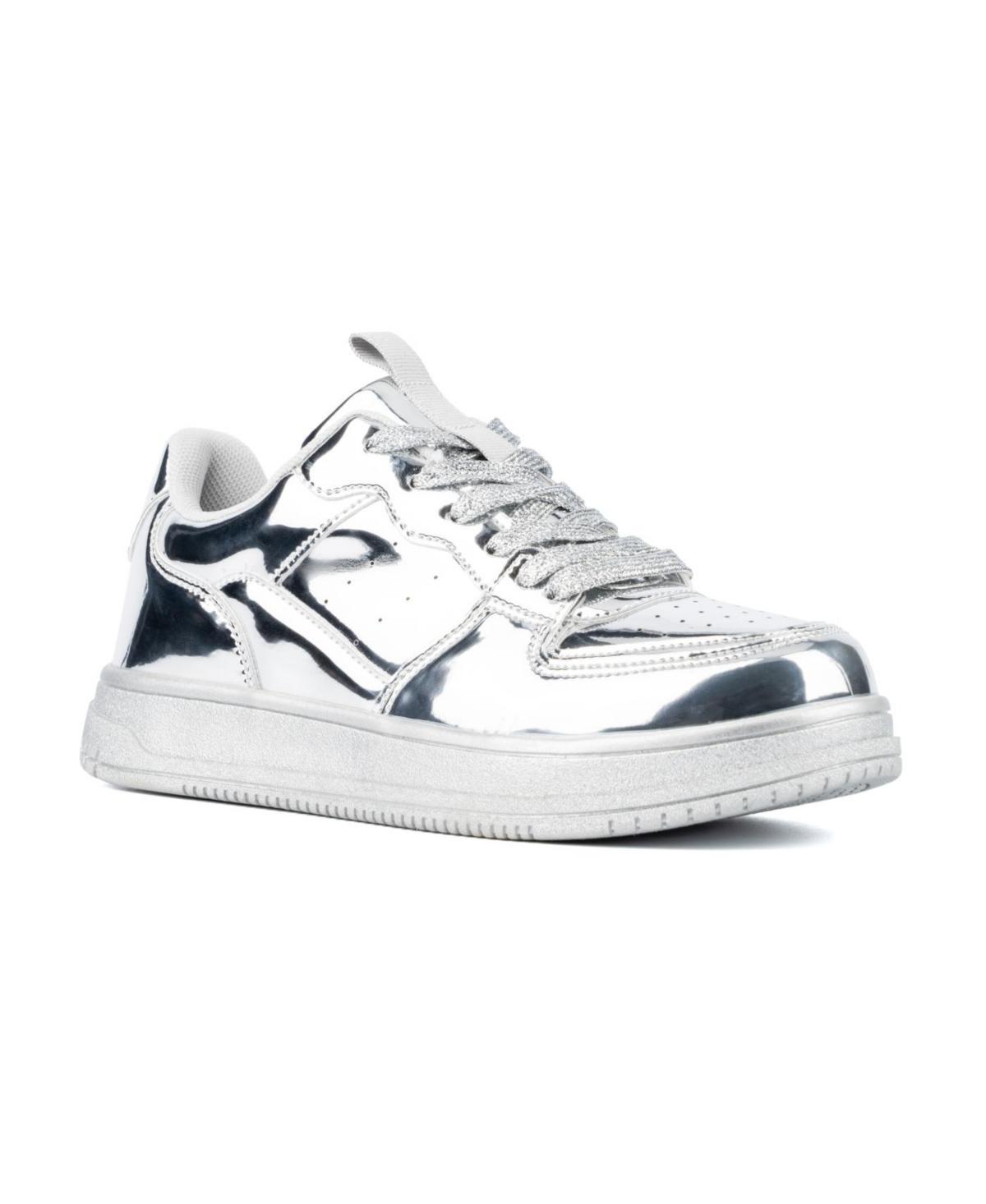 Olivia Miller Womens Vivien Metallic Sneakers Product Image