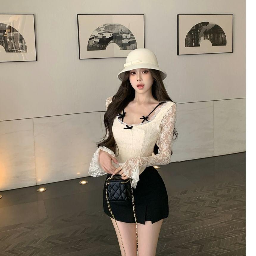 Long-Sleeve Scoop Neck Bow Accent Lace Slim Fit Crop Top Product Image