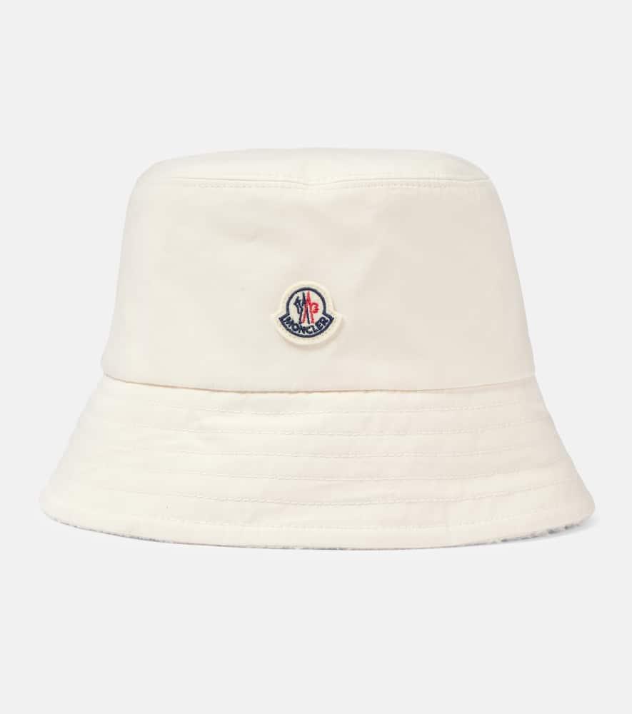 MONCLER Bucket Hat In White Product Image