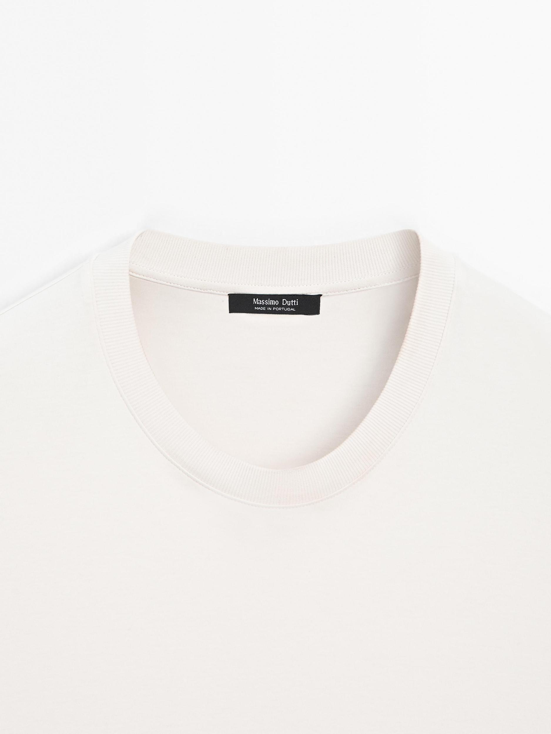 T-shirt medium weight 100% cotton Product Image