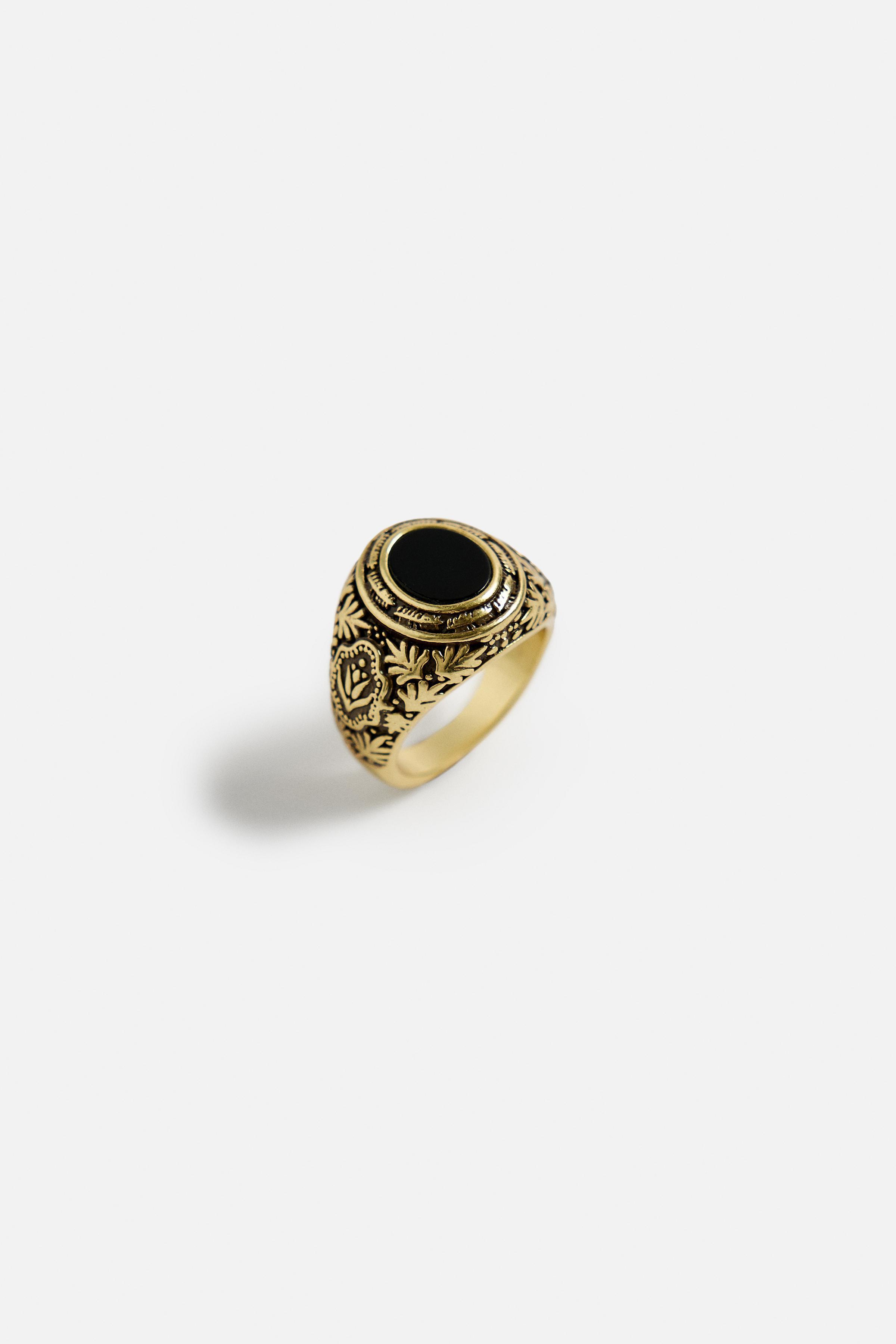 ENGRAVED RING WITH STONE Product Image