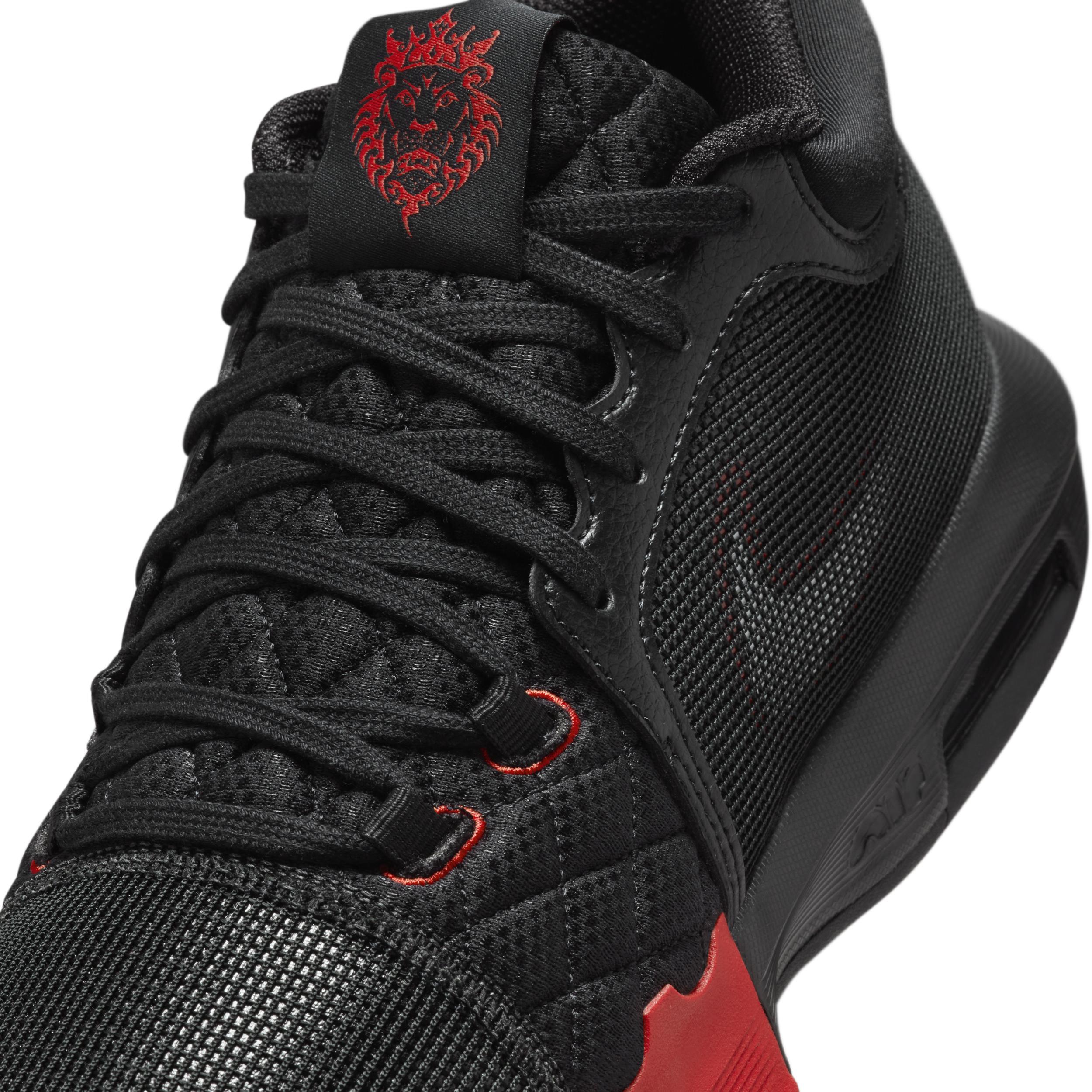 Nike Men's LeBron Witness 8 Basketball Shoes Product Image